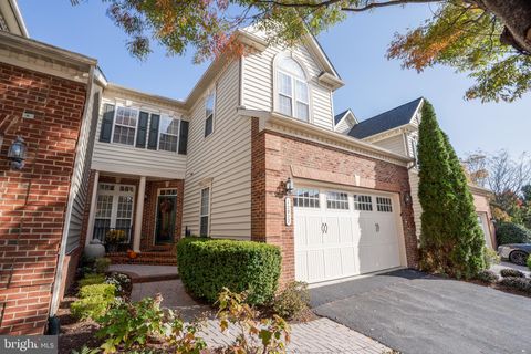 12022 WINDSOR MOSS 102 ELLICOTT CITY MD 21042