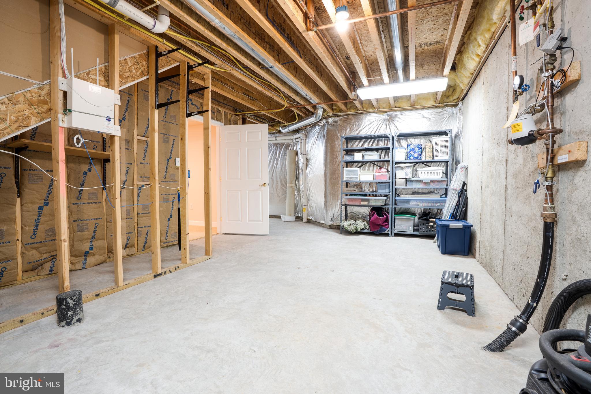 ELLICOTT MEADOWS - Residential