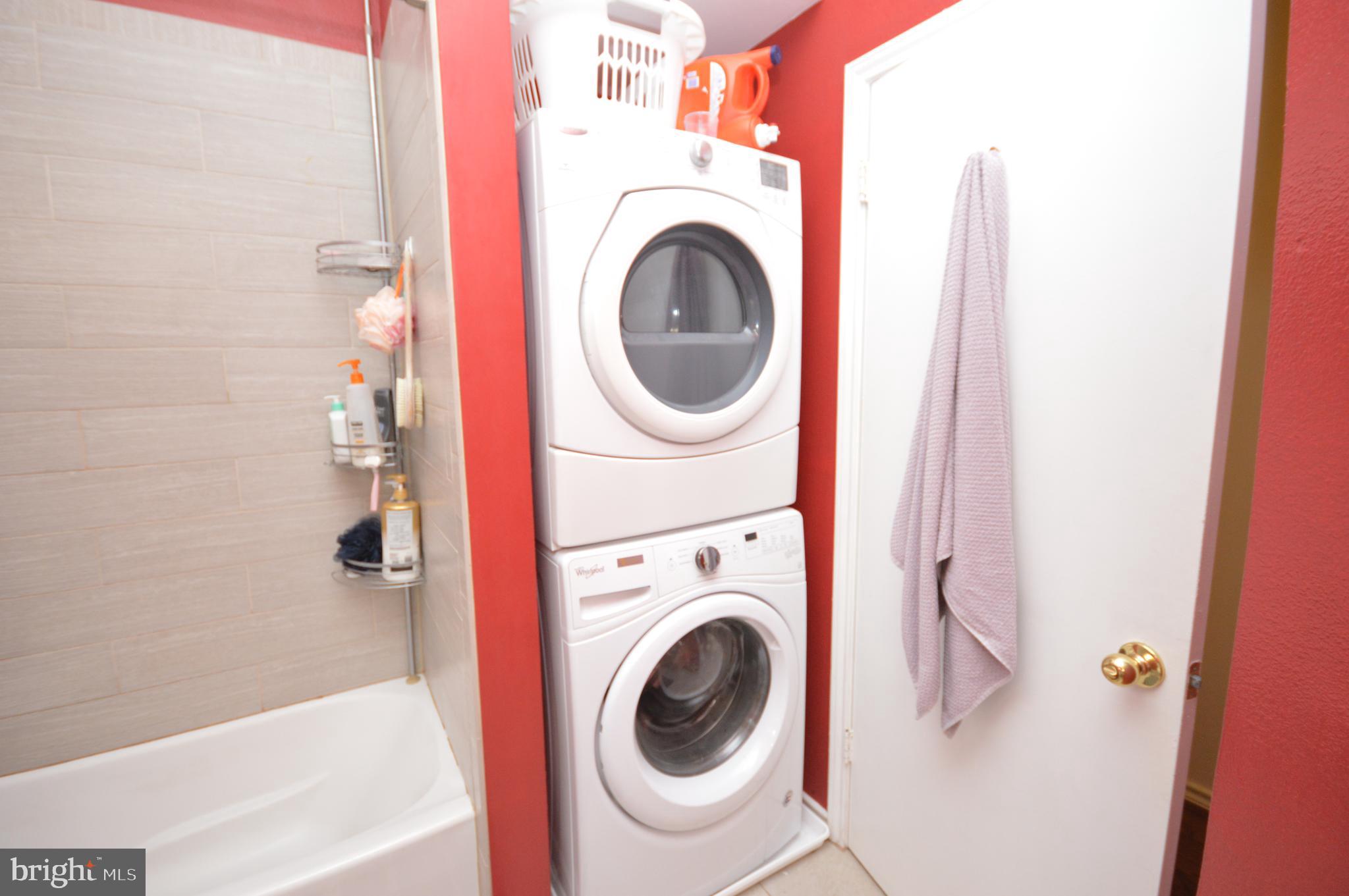 PENDERBROOK SQUARE CONDOMINIUMS - Residential Lease