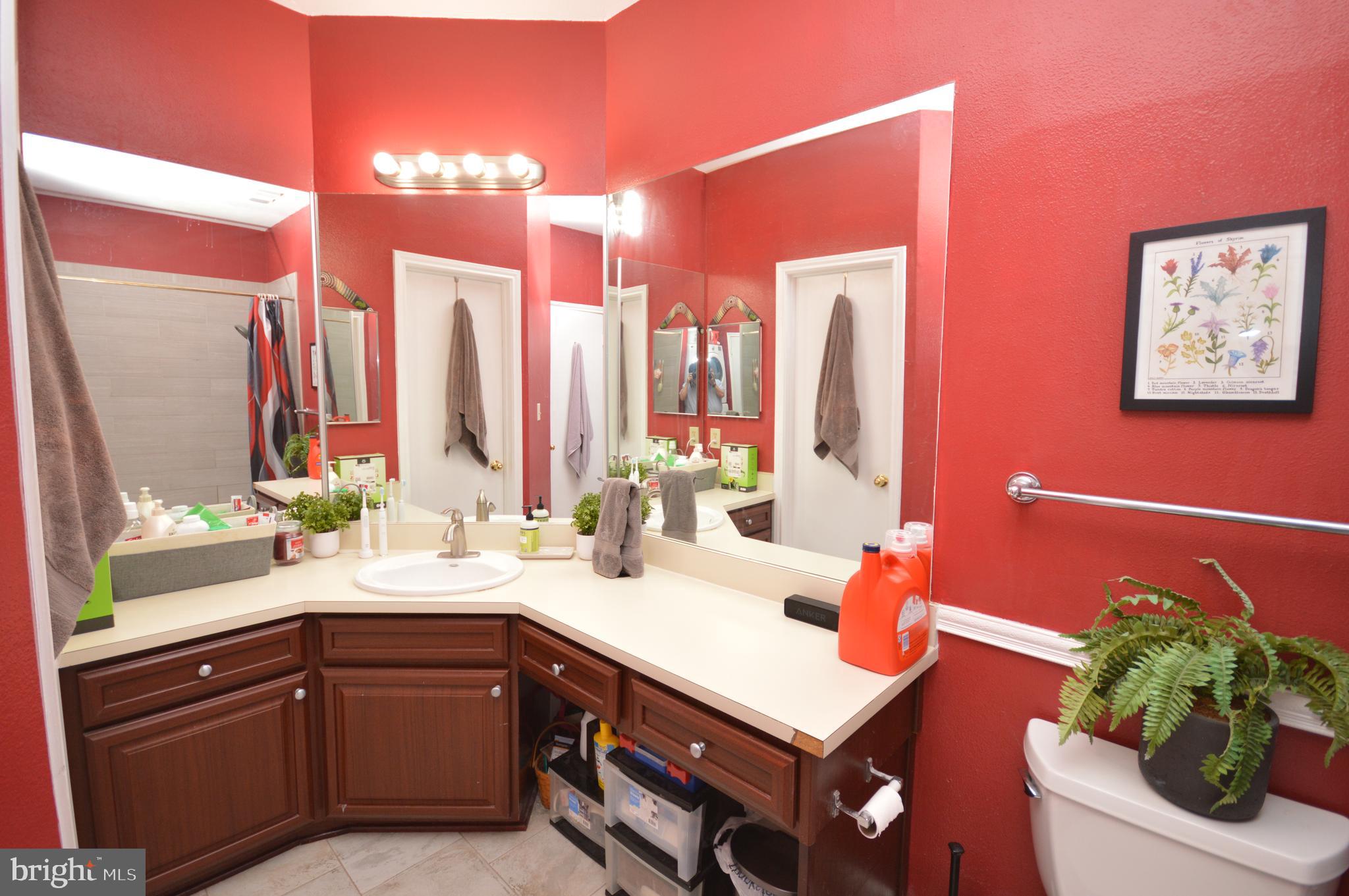 PENDERBROOK SQUARE CONDOMINIUMS - Residential Lease