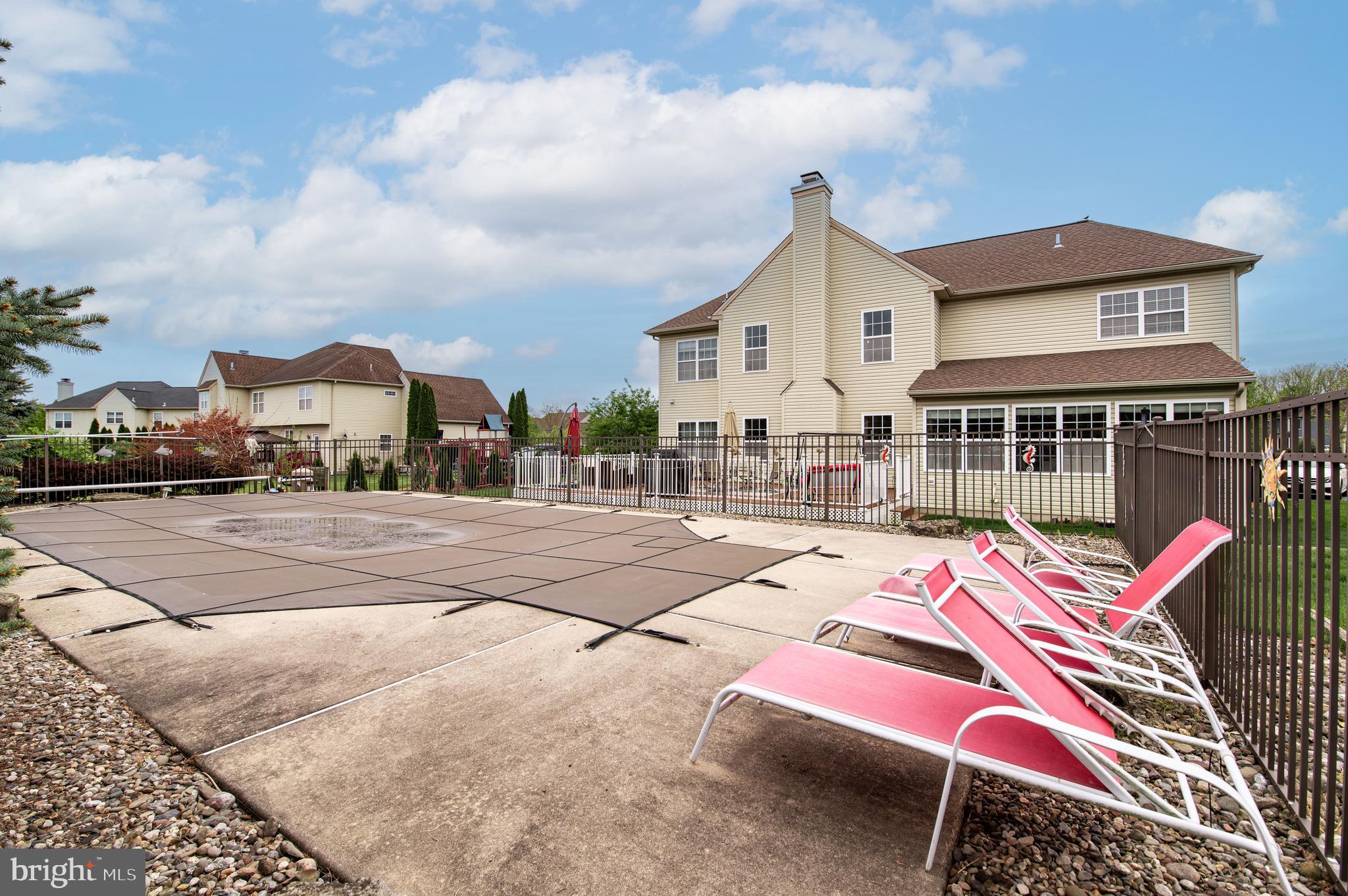 LAKE VIEW ESTATES - Residential