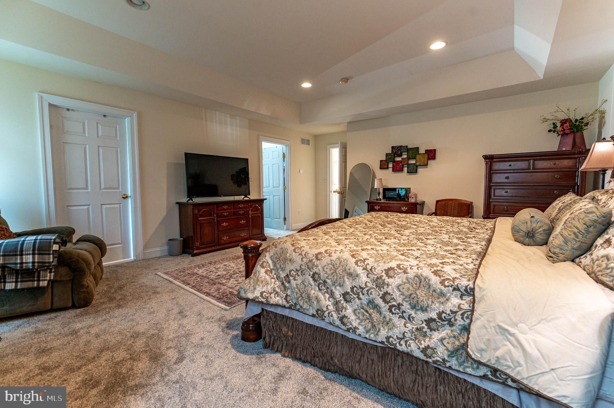 LAKE VIEW ESTATES - Residential