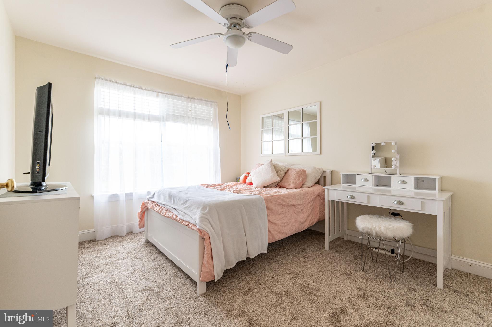 LAKE VIEW ESTATES - Residential