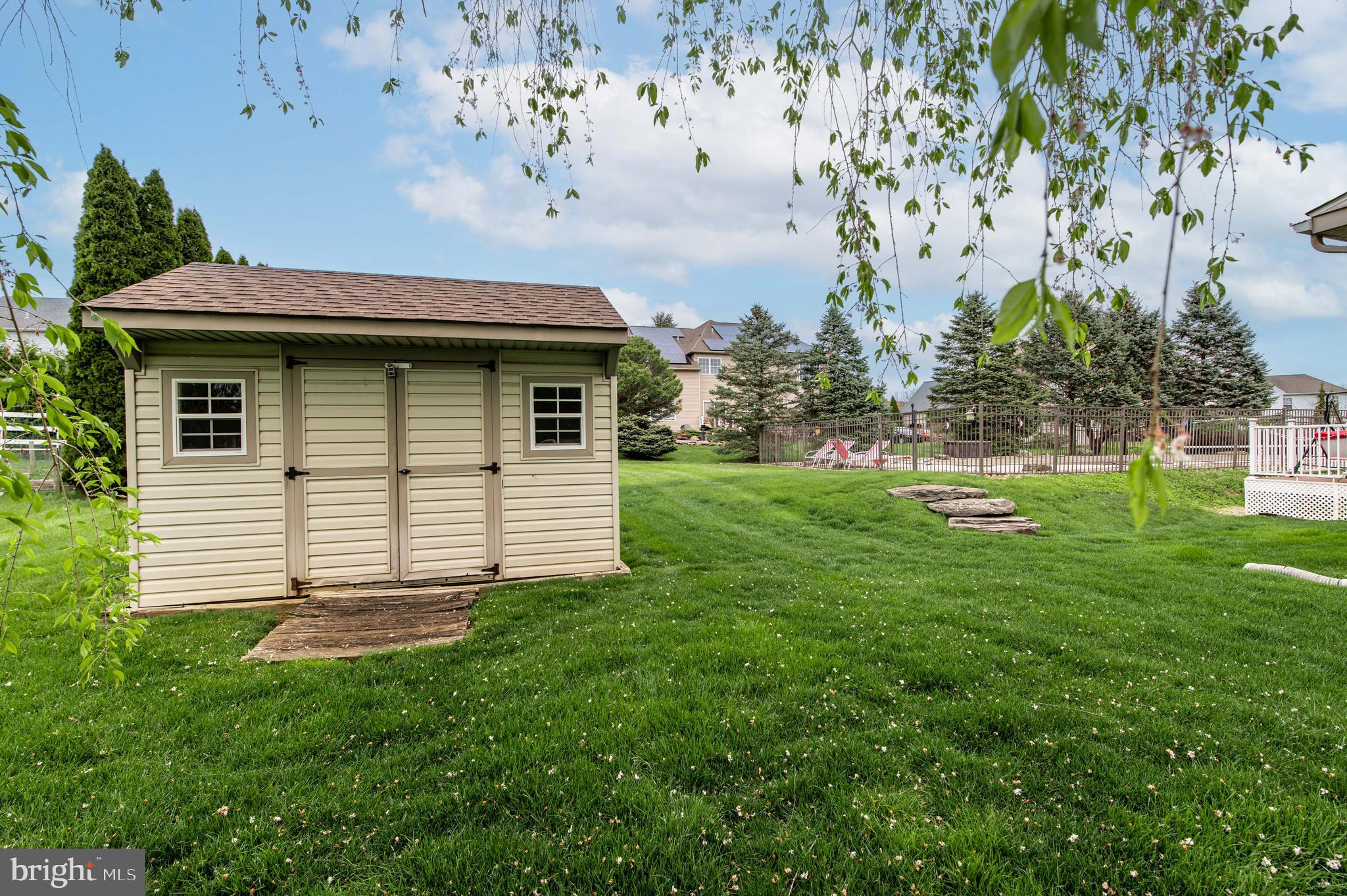 LAKE VIEW ESTATES - Residential