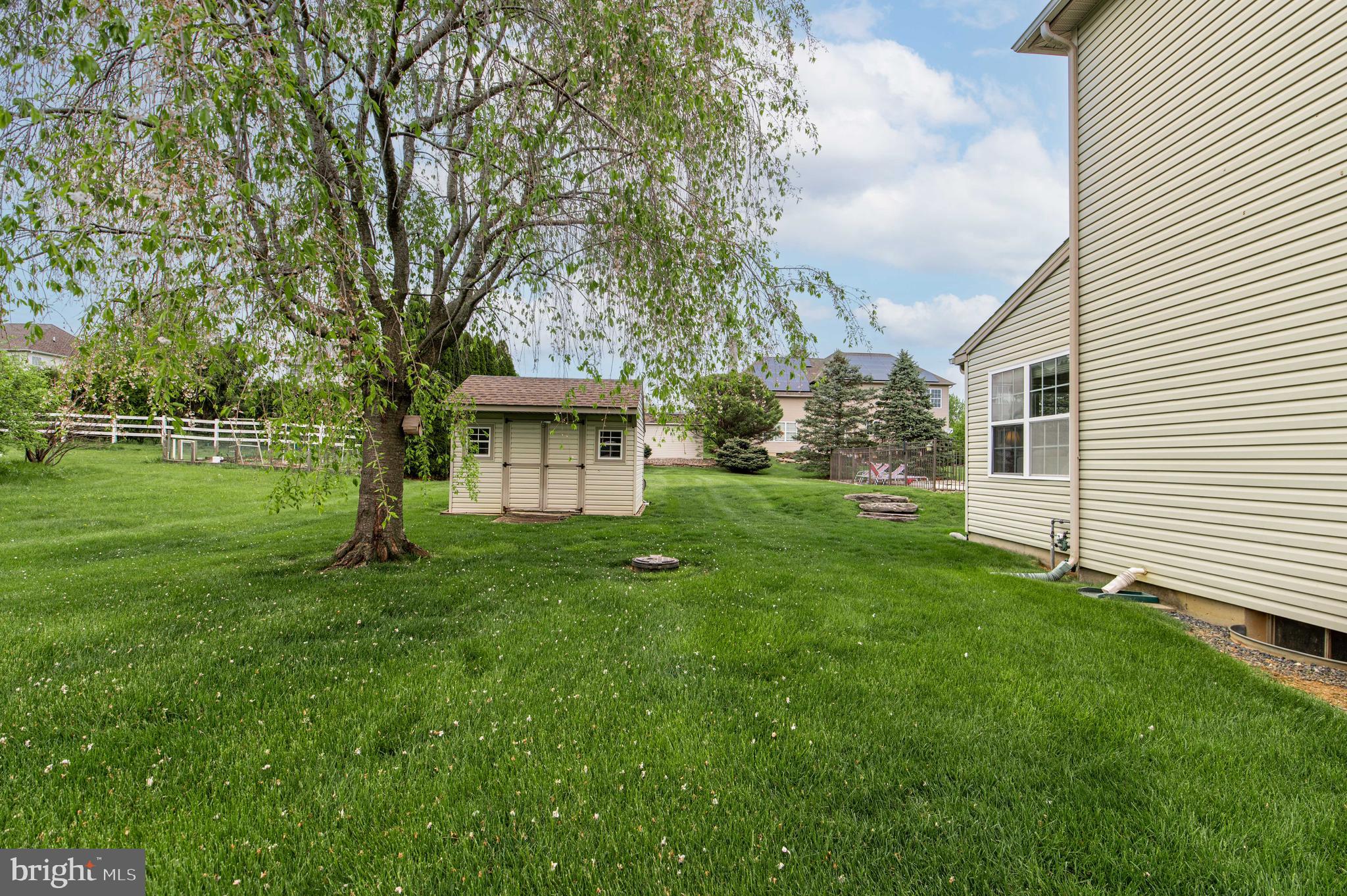 LAKE VIEW ESTATES - Residential