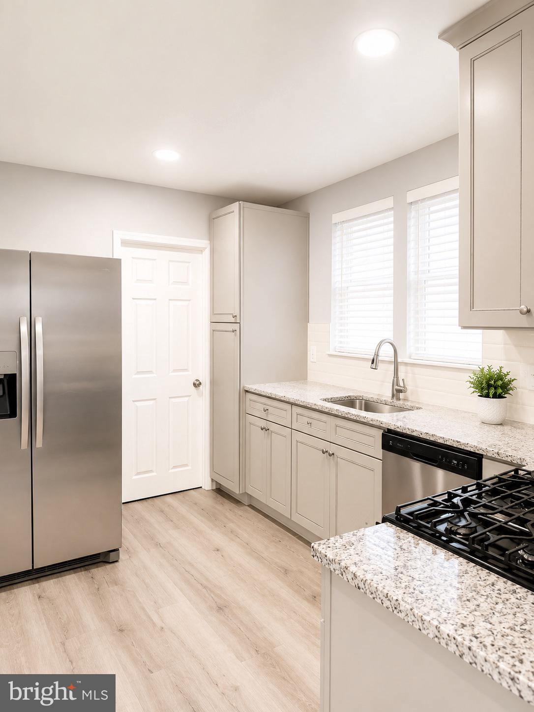 8516 LYNNEWOOD ROAD UNIT 1