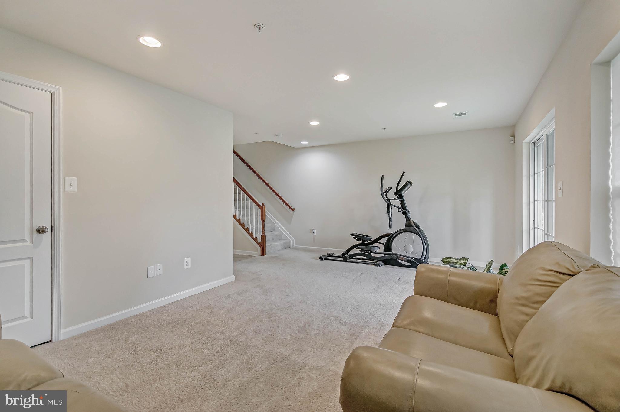 FIELDSTONE FARM - Residential