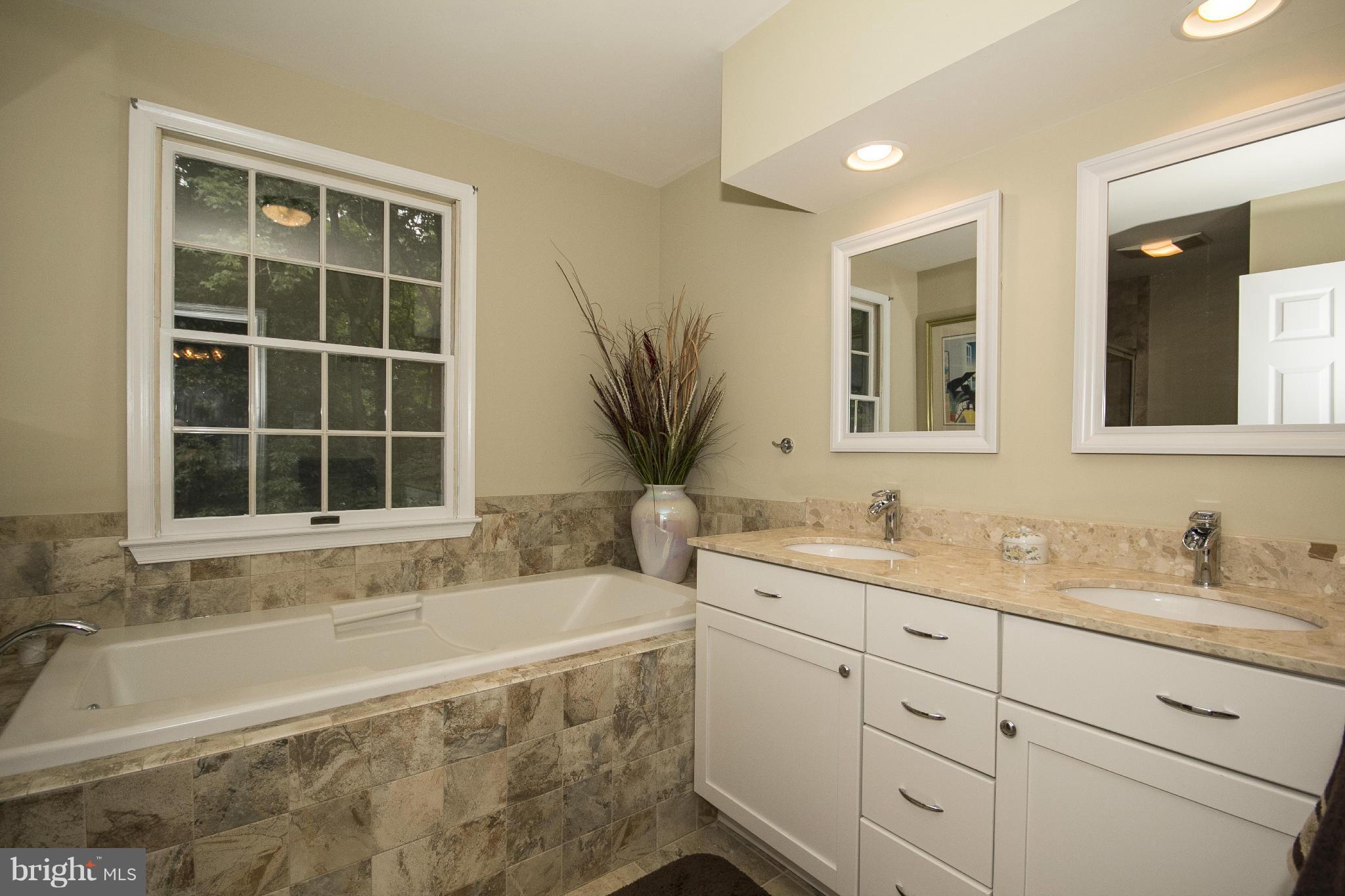 VILLAGE OF HICKORY RIDGE - Residential