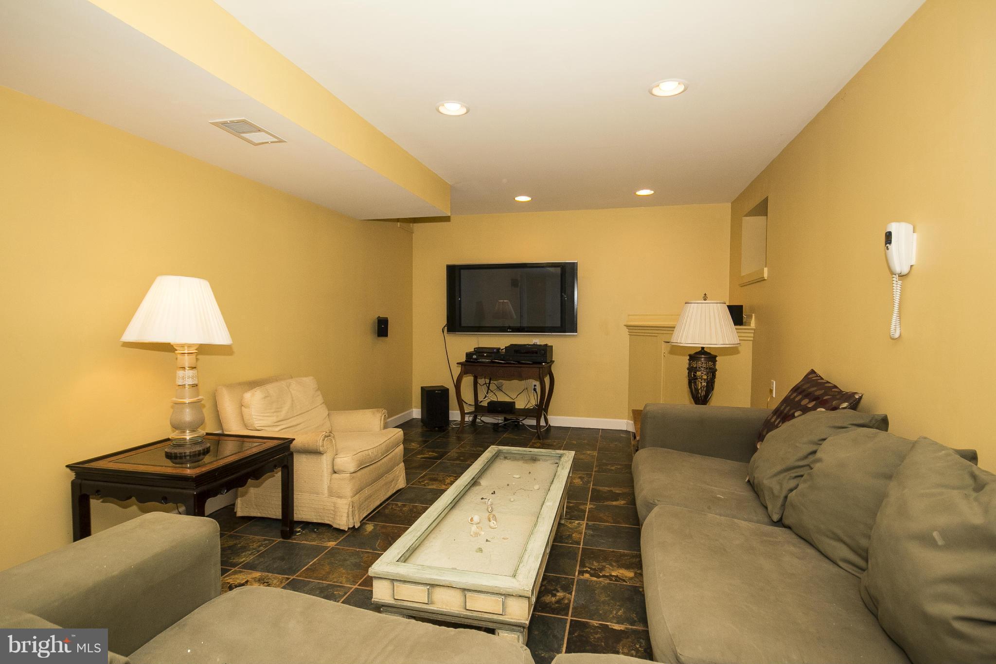 VILLAGE OF HICKORY RIDGE - Residential