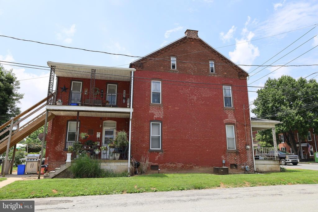 Photo of 501 Hellam Street, WRIGHTSVILLE, PA 17368 (MLS # PAYK2085742)