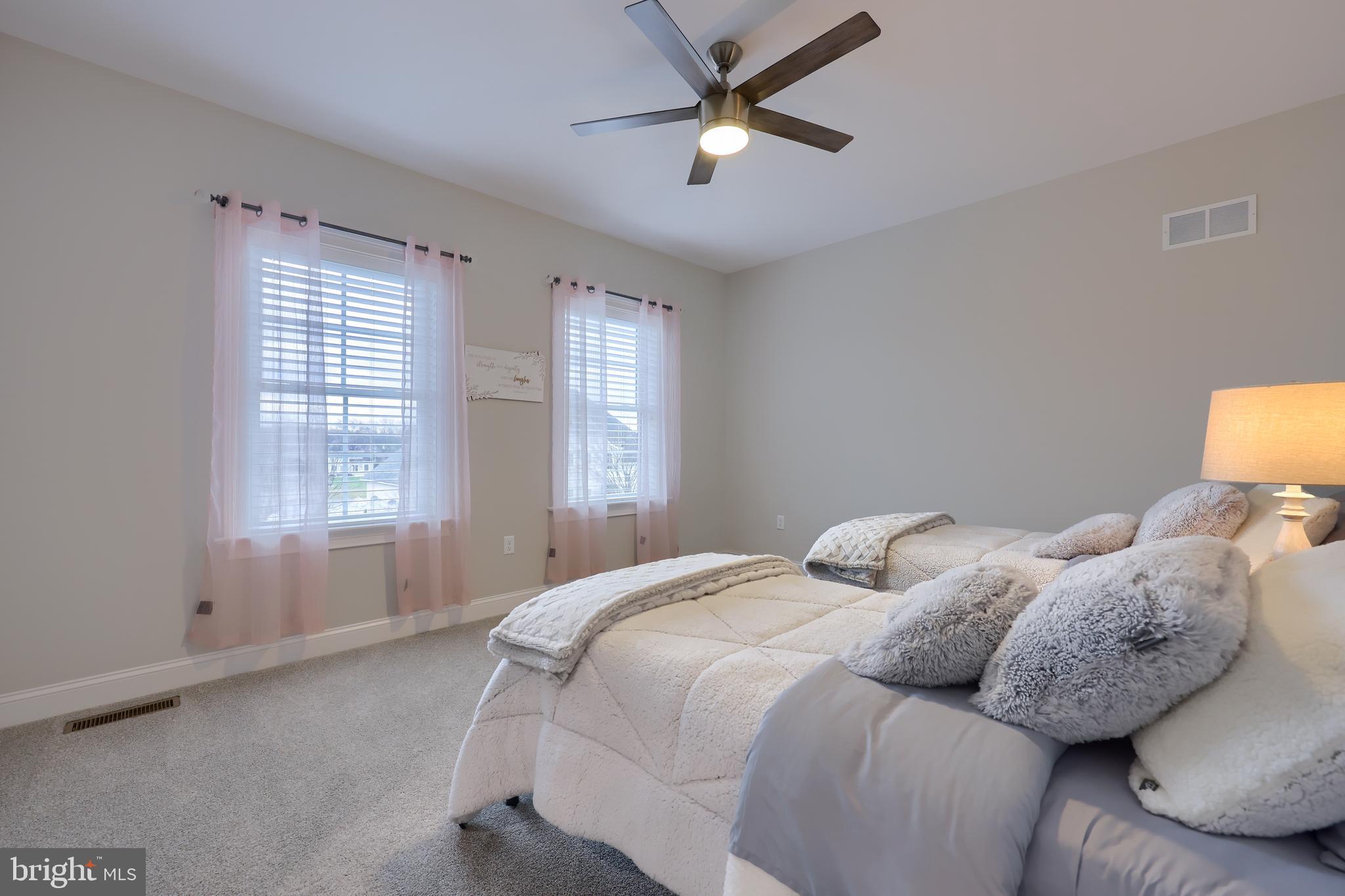 STONEHENGE RESERVE - Residential