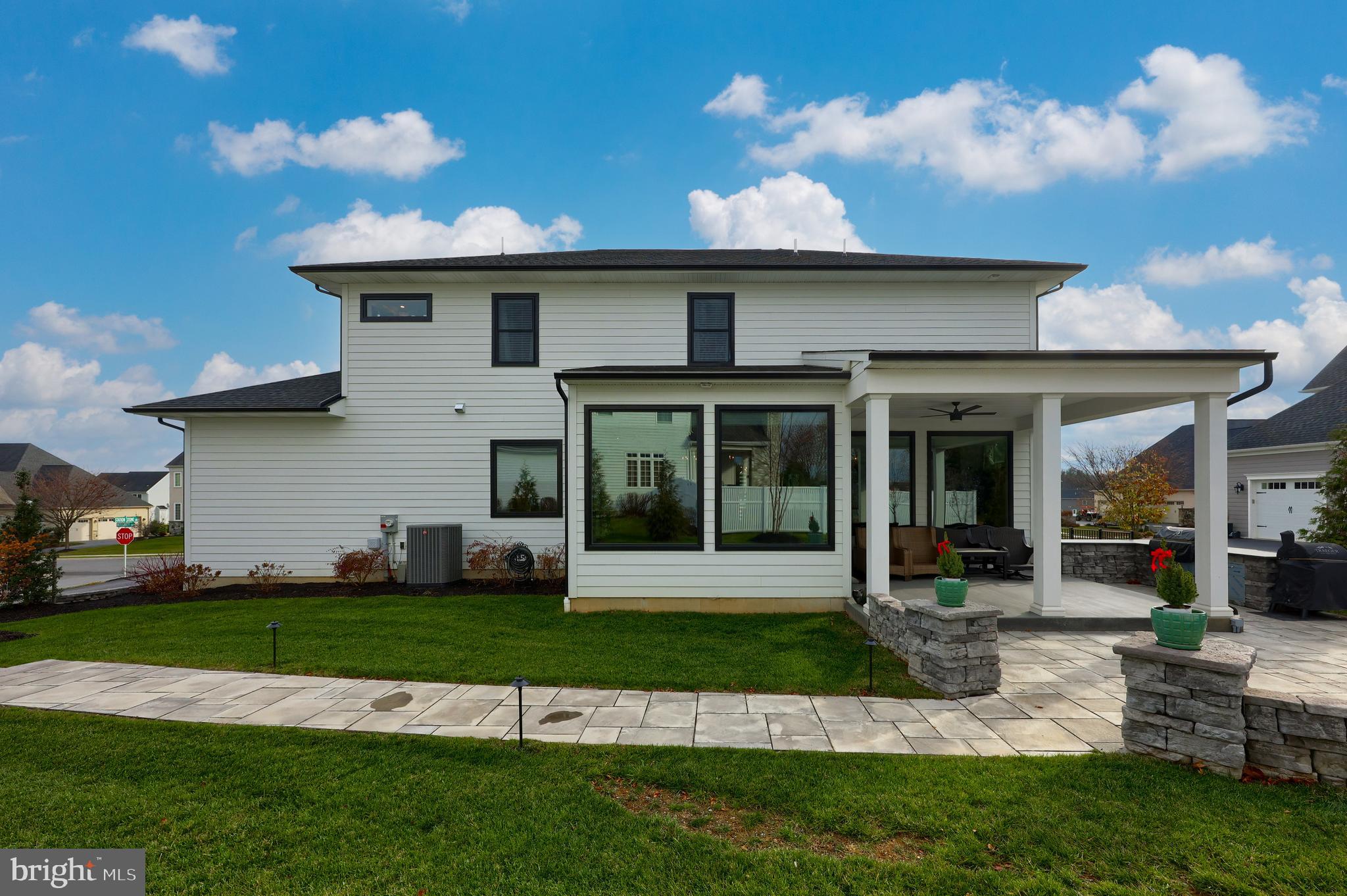 STONEHENGE RESERVE - Residential