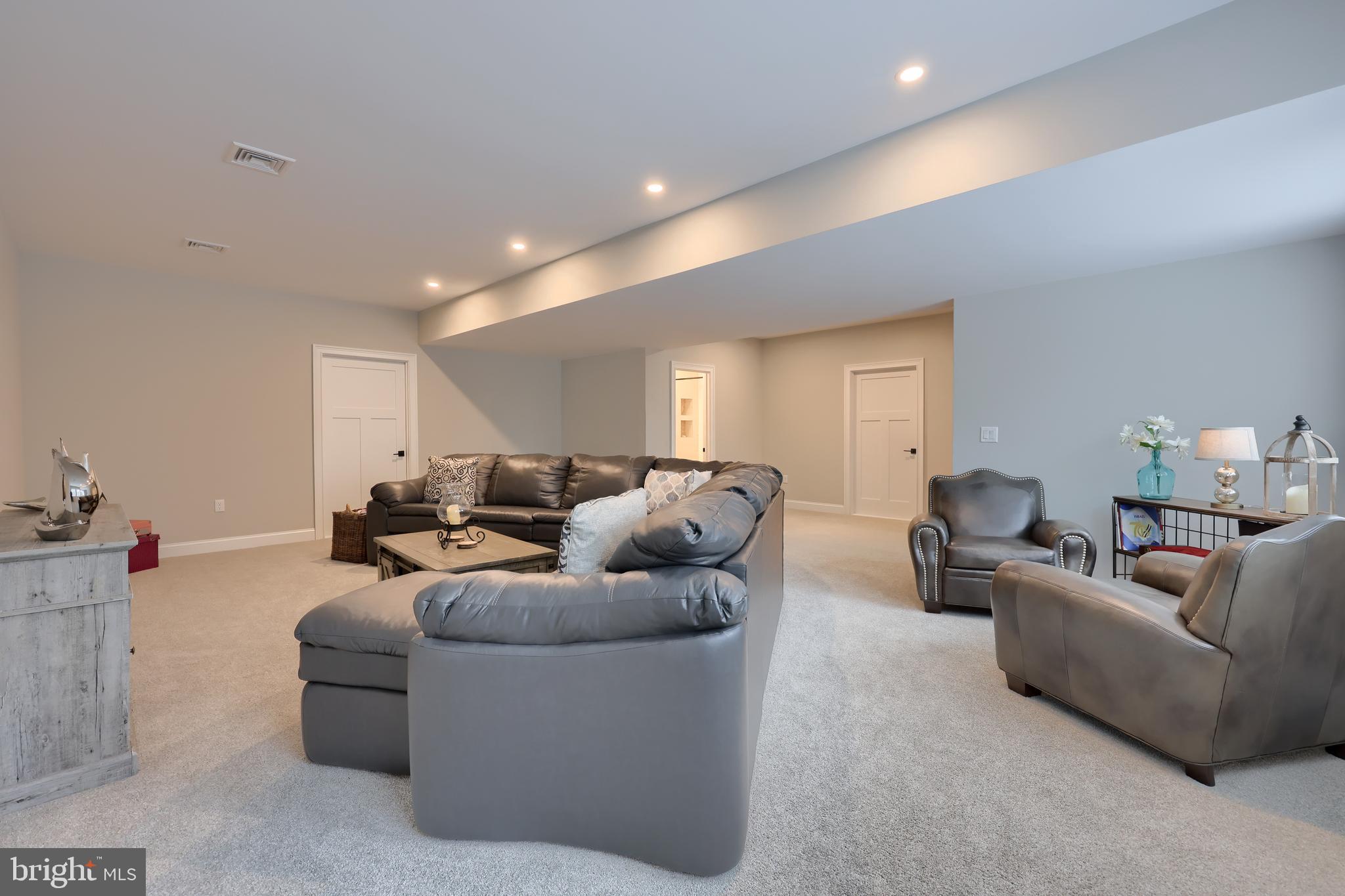 STONEHENGE RESERVE - Residential