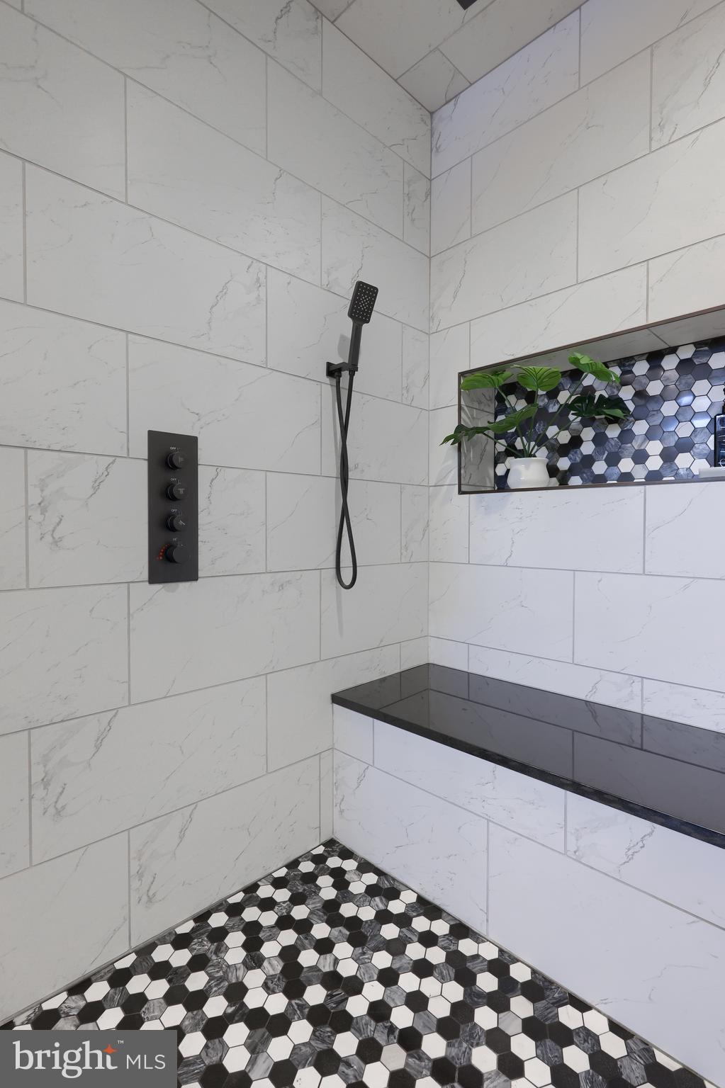 STONEHENGE RESERVE - Residential