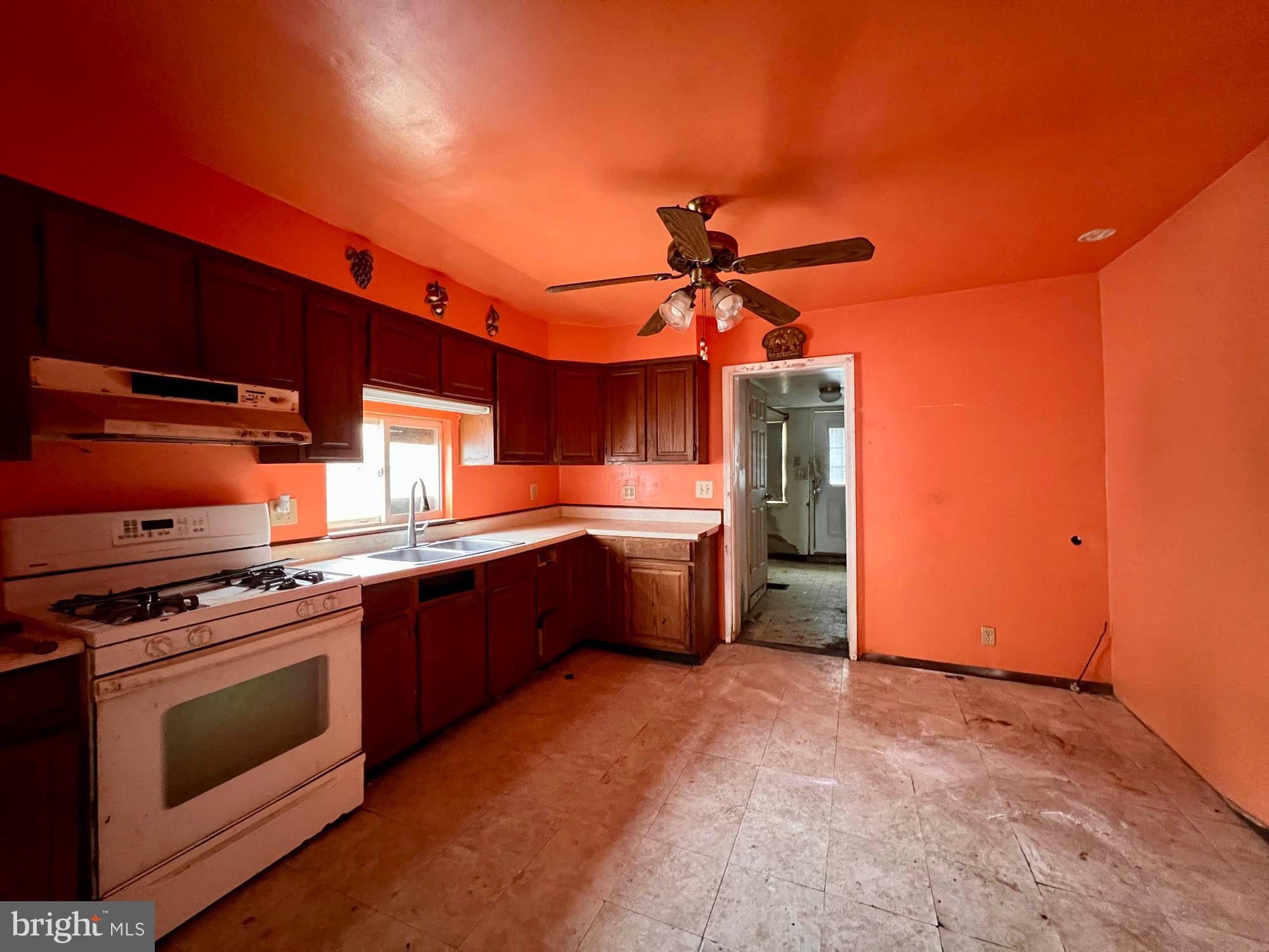 HAMPDEN HISTORIC DISTRICT - Residential