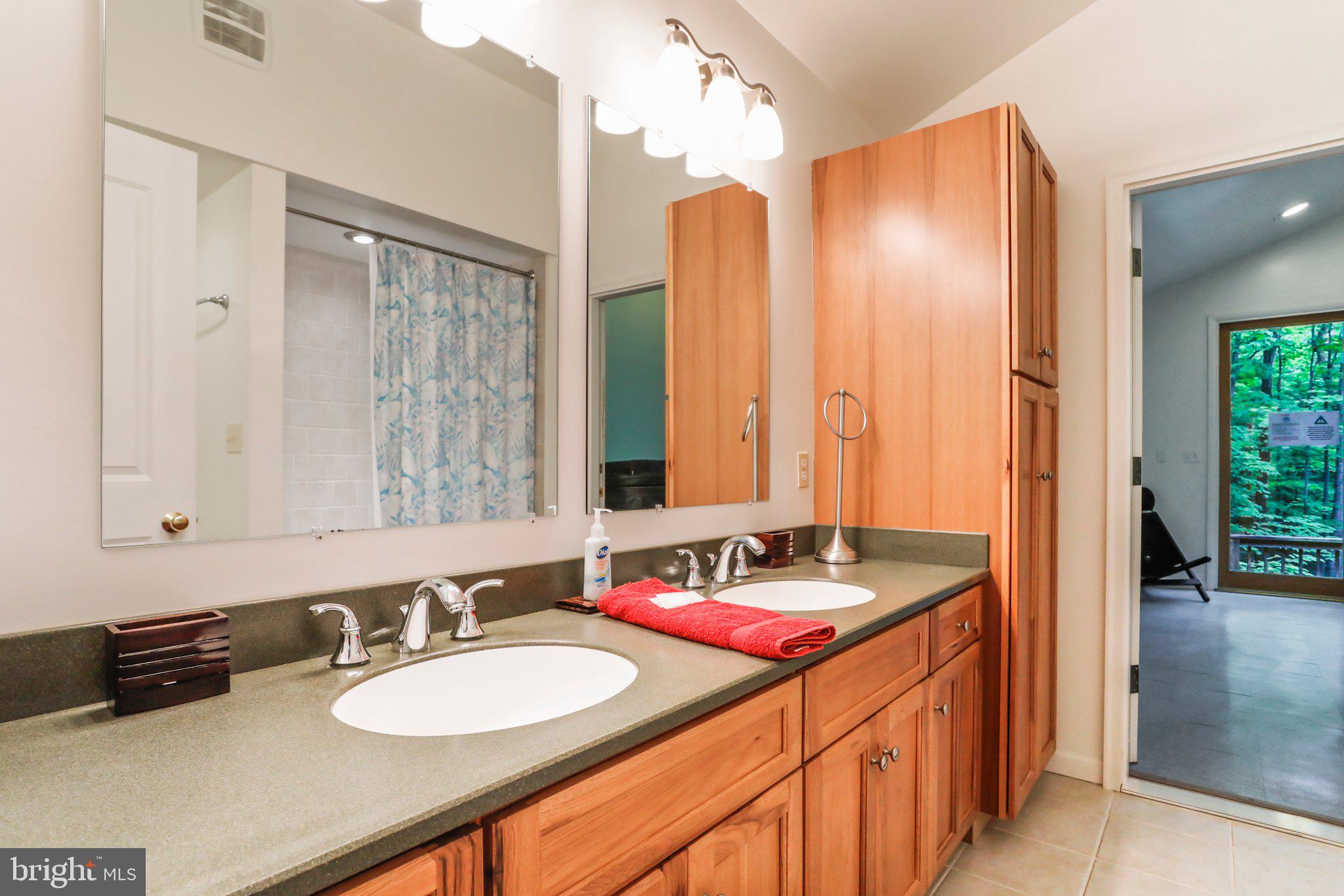 COOLFONT MOUNTAINSIDE - Residential