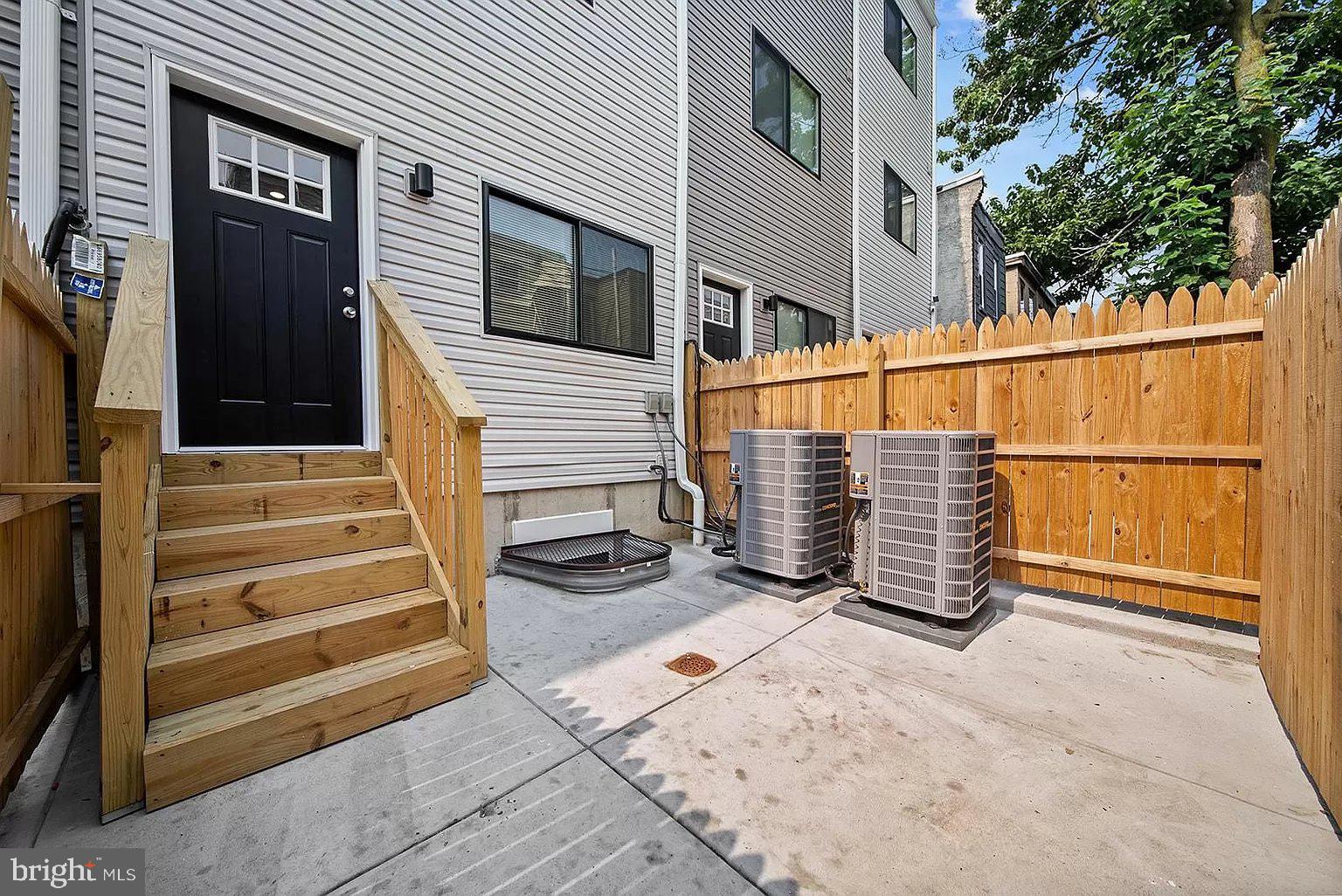 TEMPLE UNIVERSITY - Residential Lease