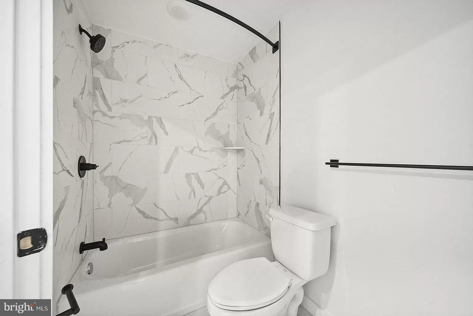 TEMPLE UNIVERSITY - Residential Lease