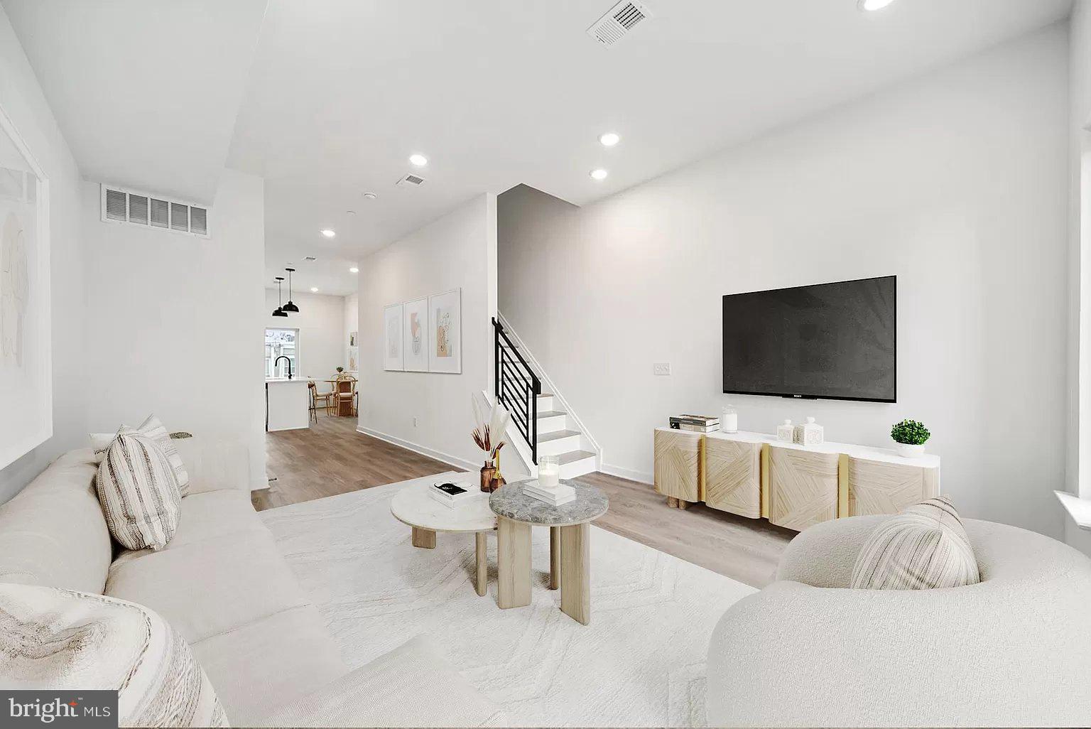 TEMPLE UNIVERSITY - Residential Lease