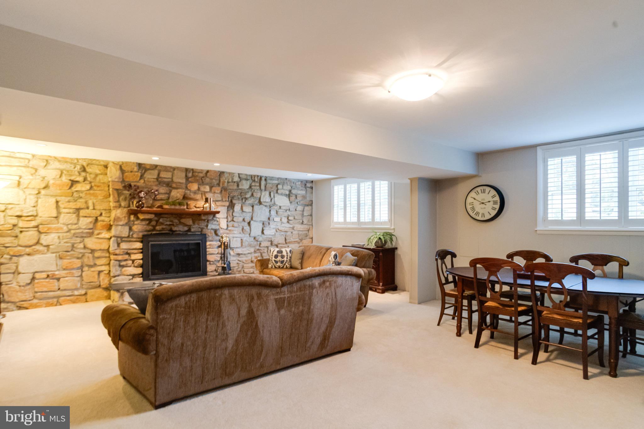 SHETLAND HILLS - Residential