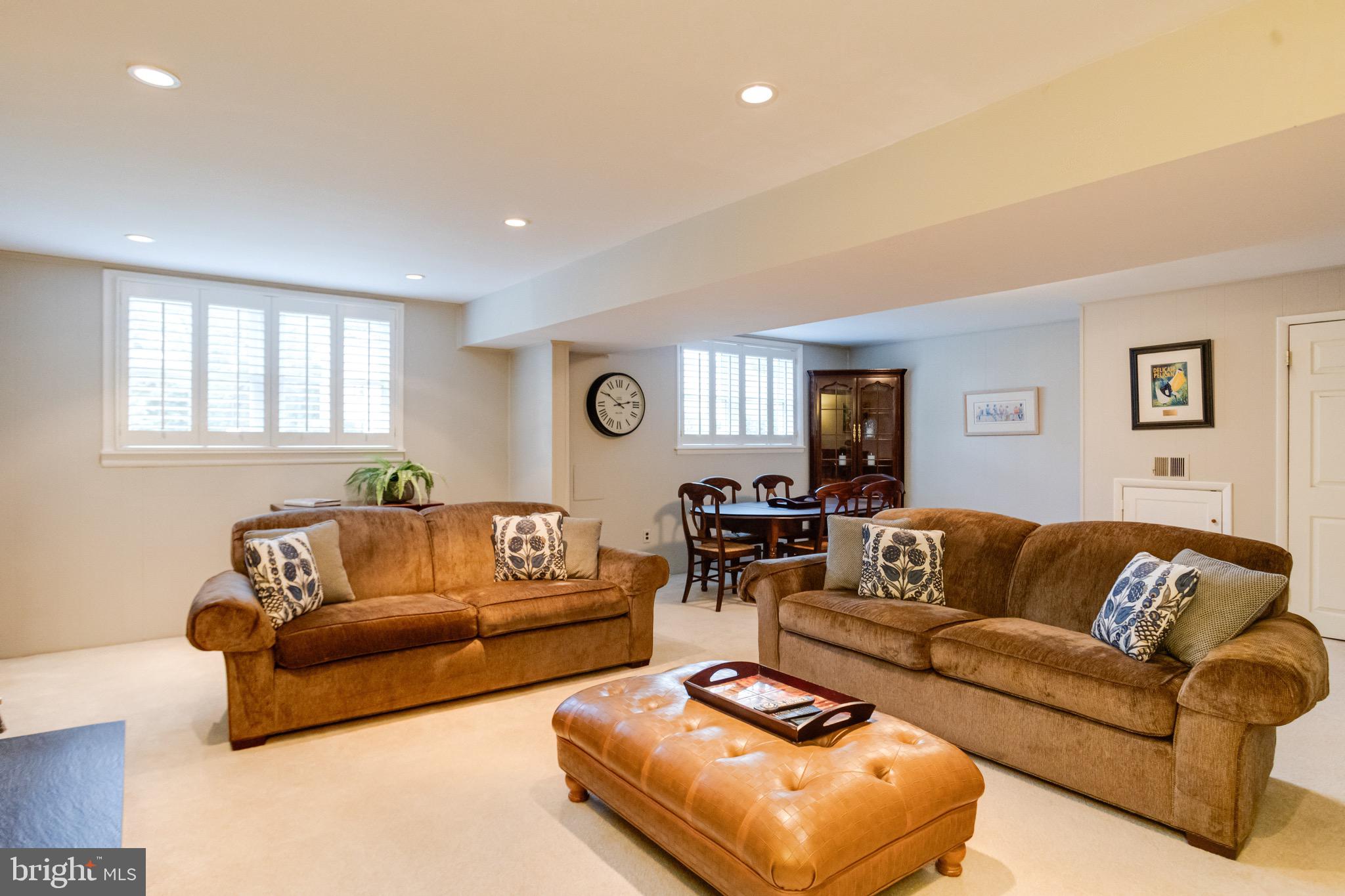 SHETLAND HILLS - Residential