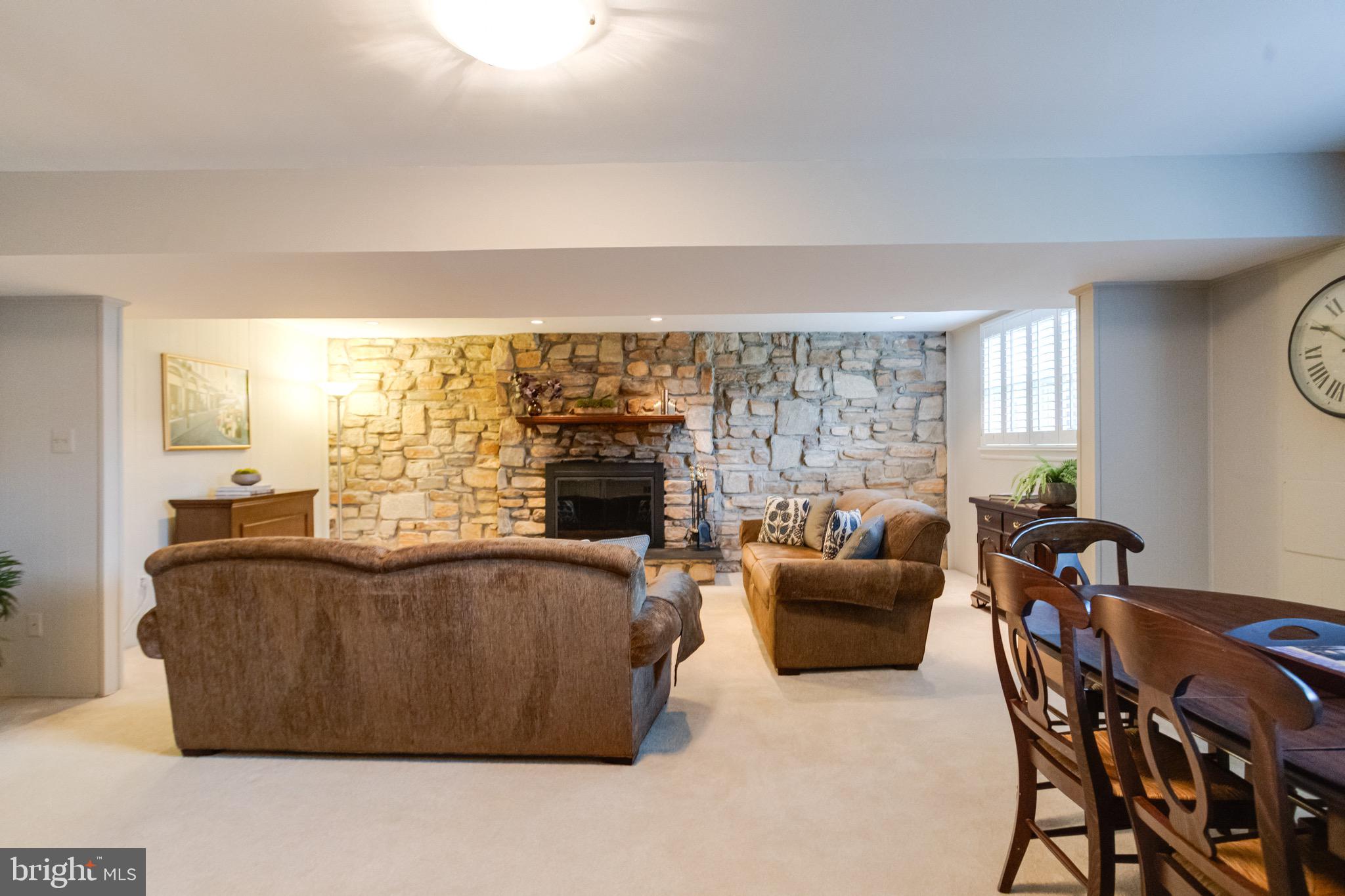 SHETLAND HILLS - Residential