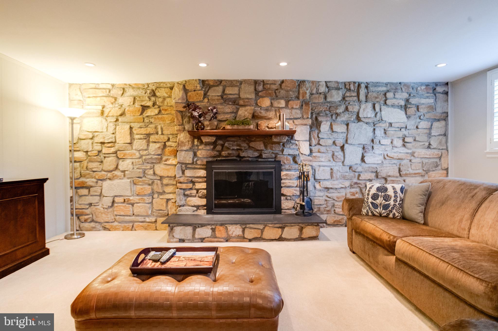 SHETLAND HILLS - Residential