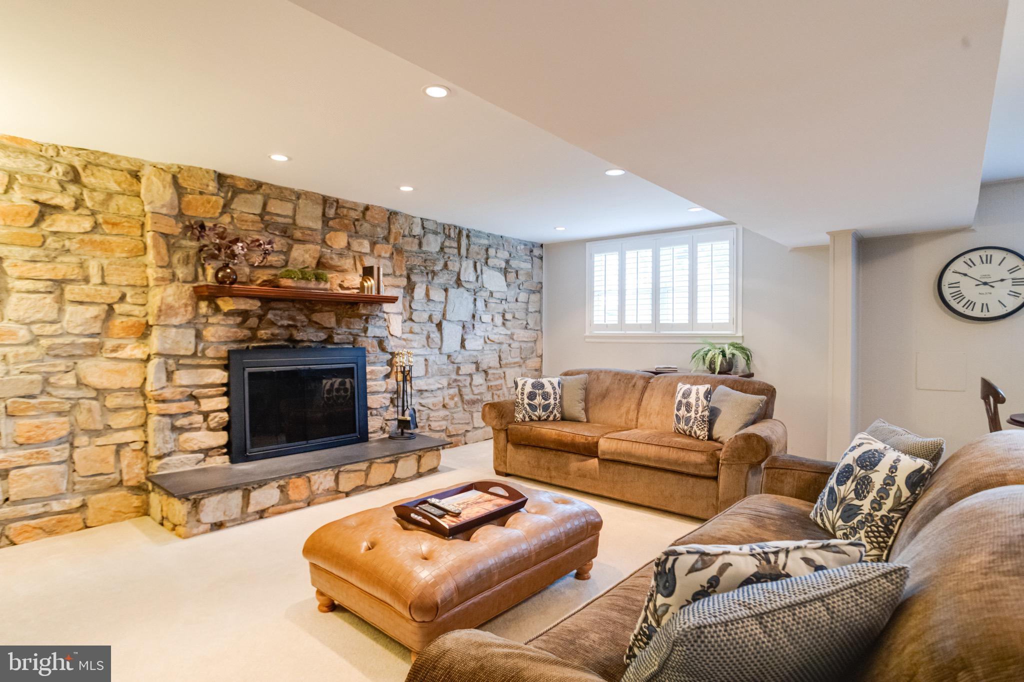 SHETLAND HILLS - Residential