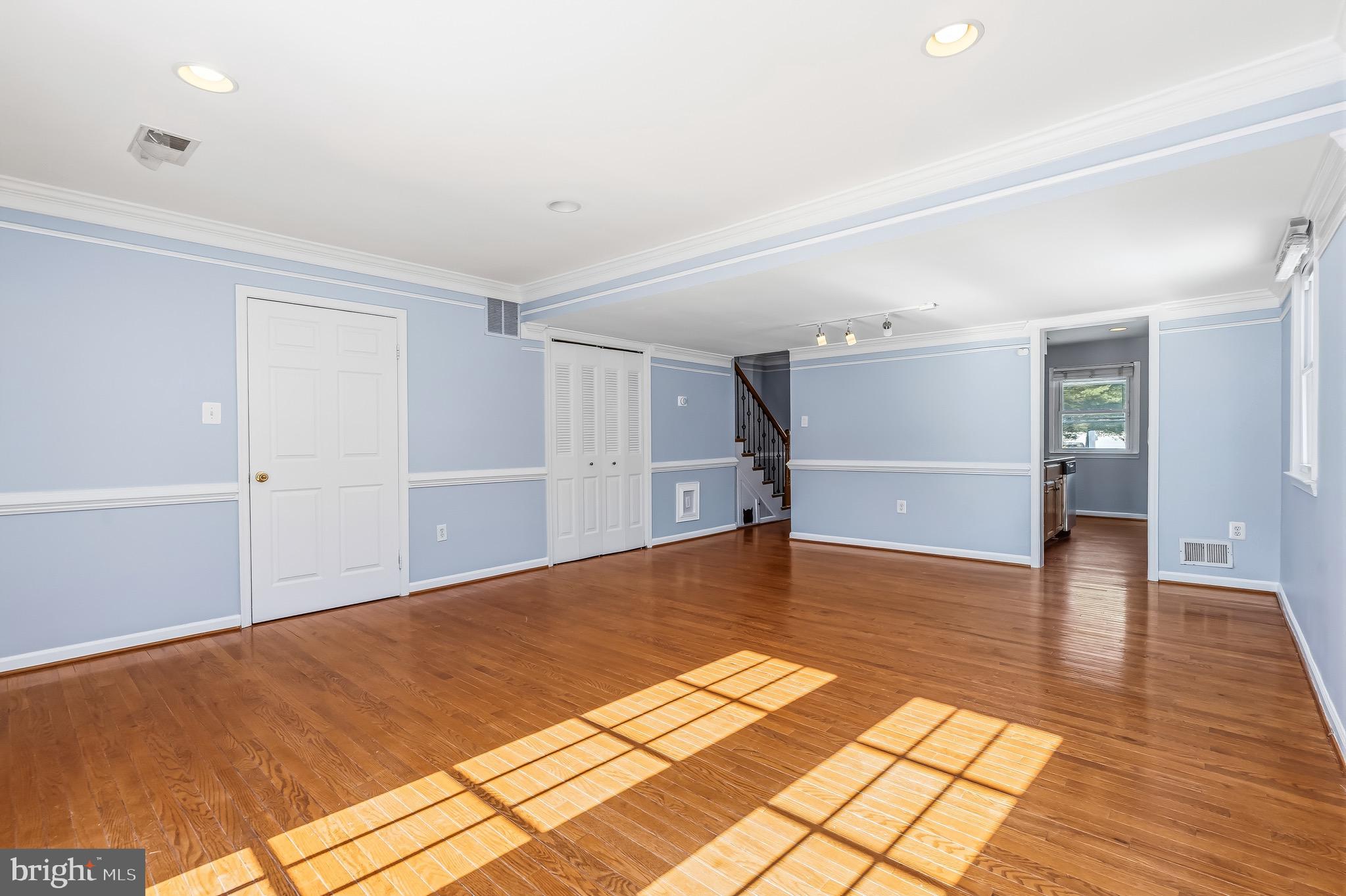 DALE CITY - Residential