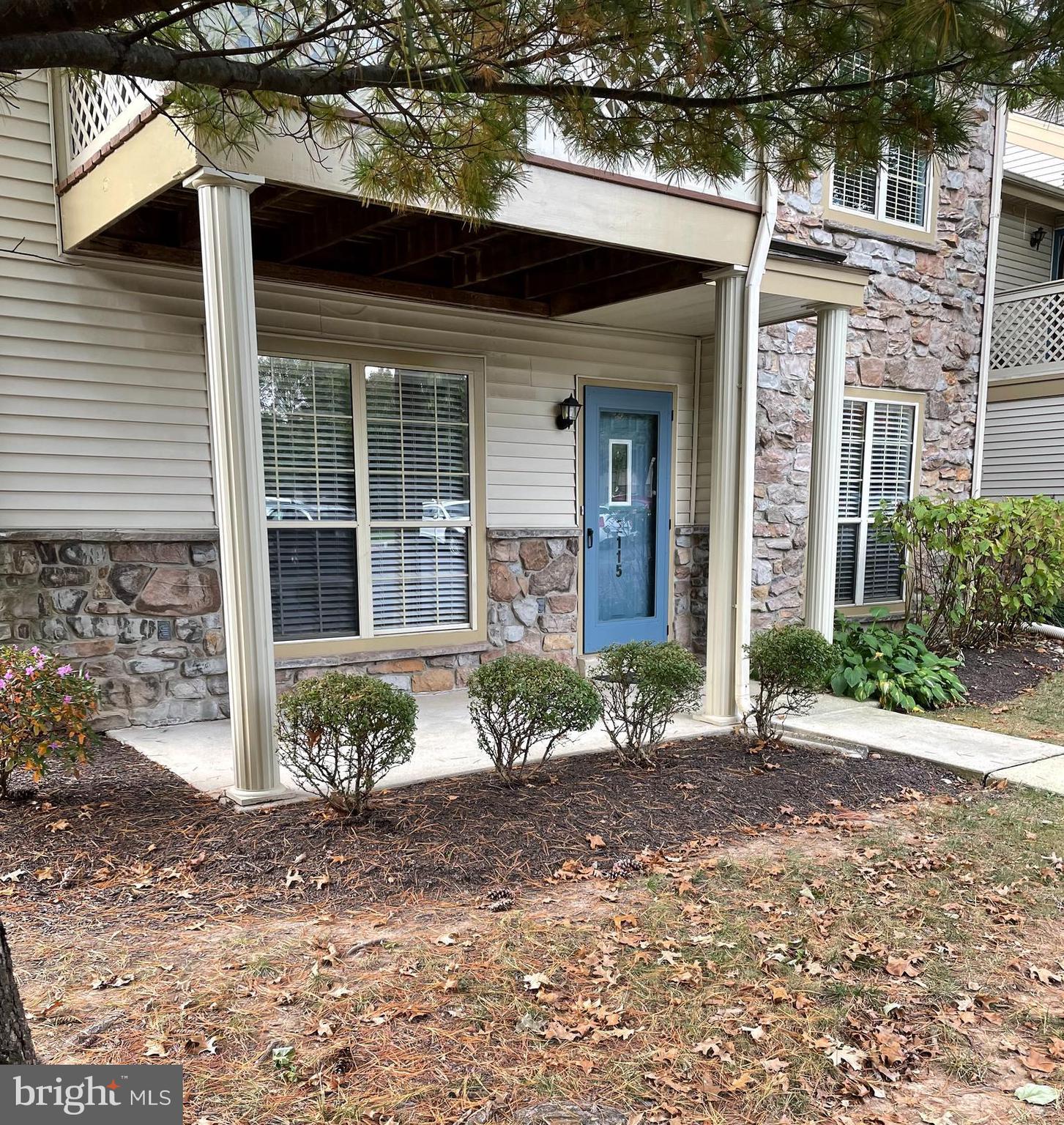 MONTGOMERY BROOKE - Residential Lease