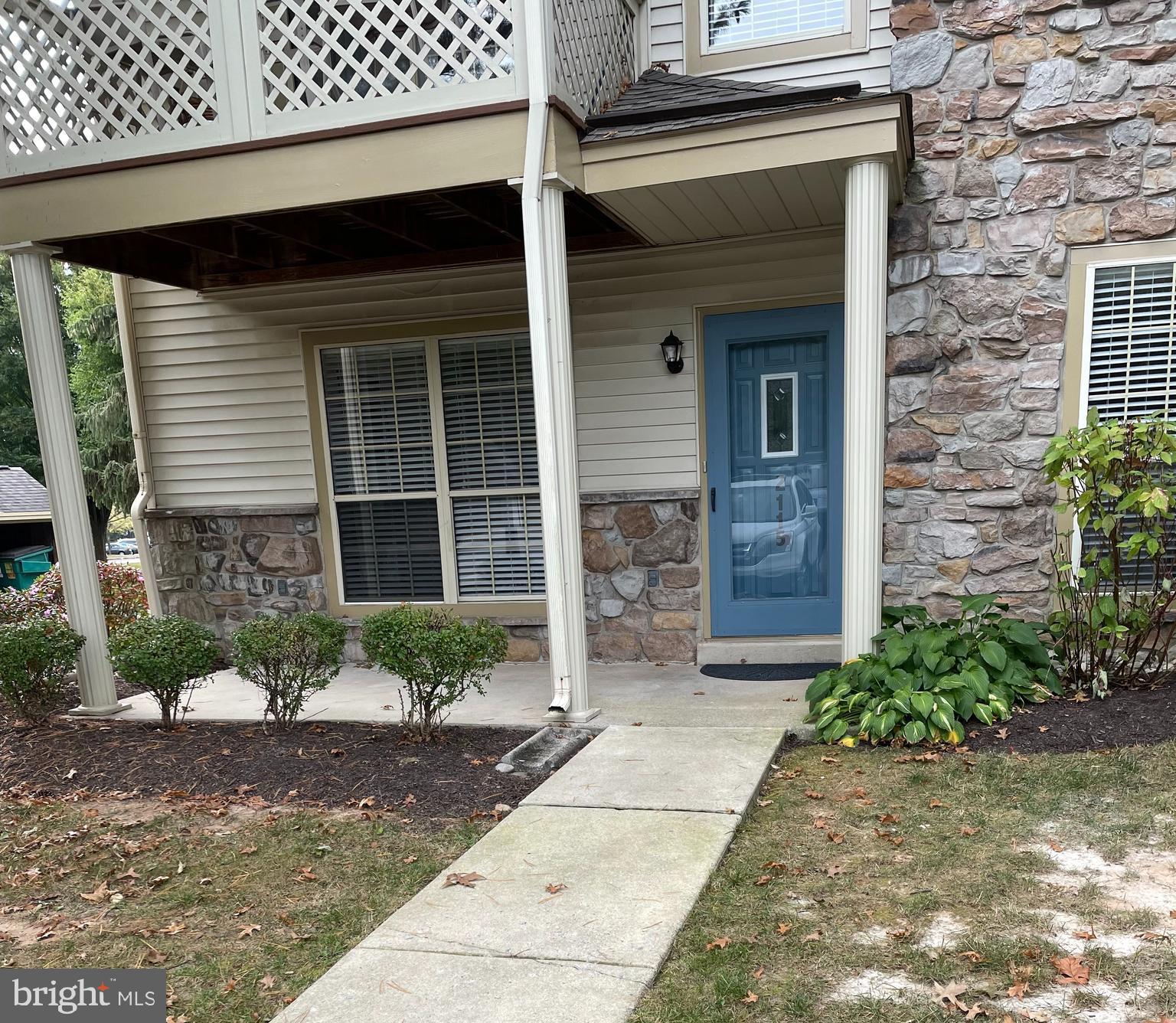 MONTGOMERY BROOKE - Residential Lease