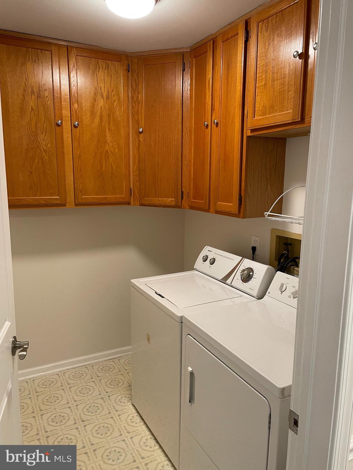 MONTGOMERY BROOKE - Residential Lease