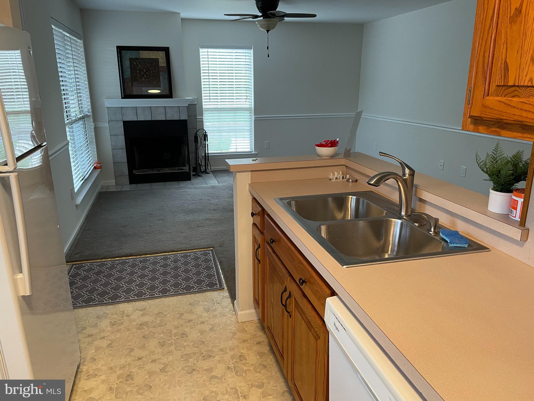 MONTGOMERY BROOKE - Residential Lease