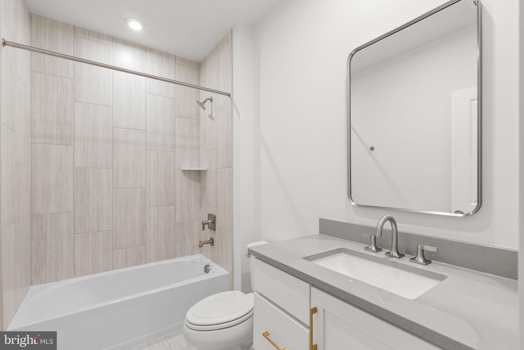 GLENMORE FARM - Residential