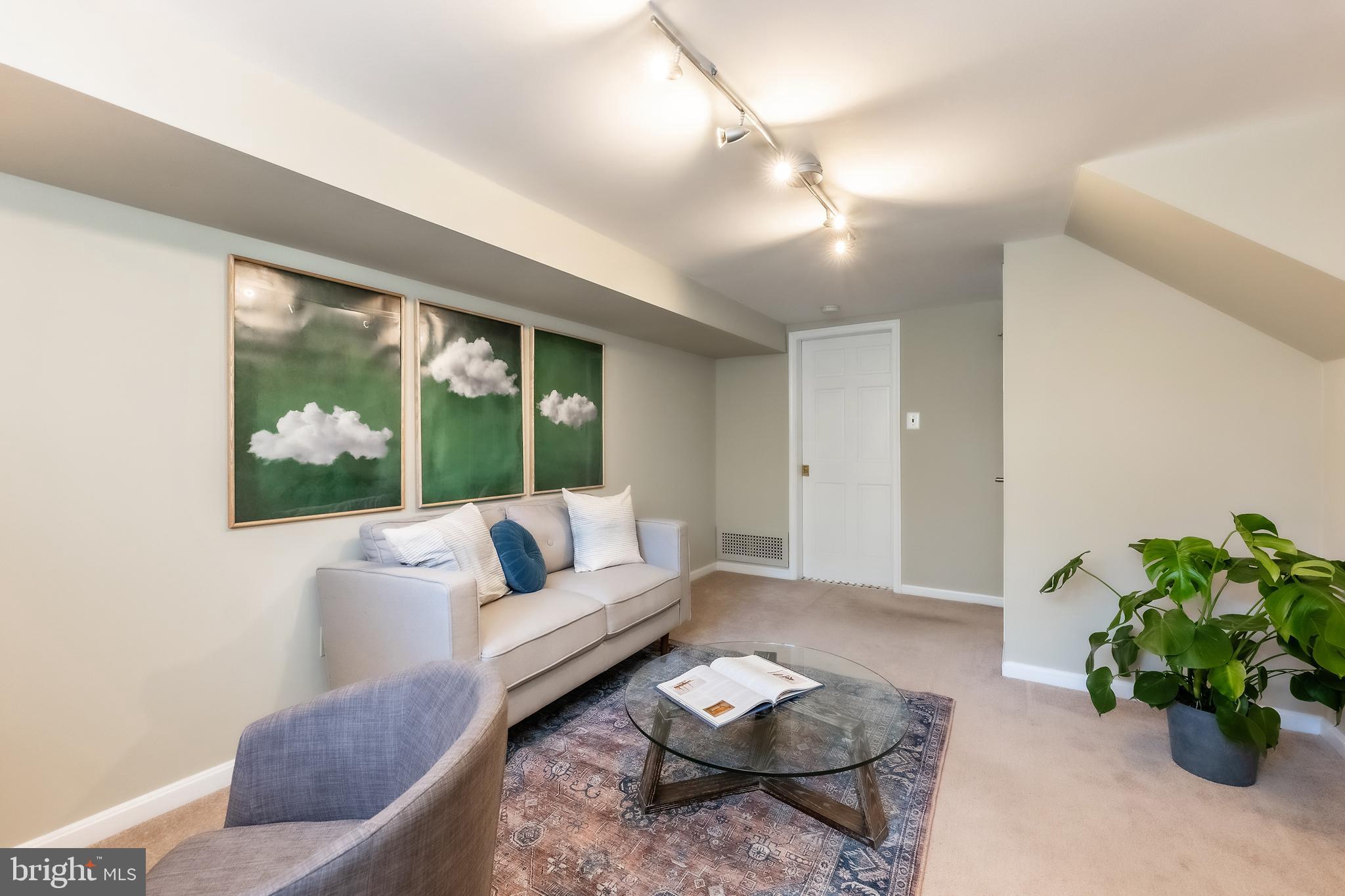 SPRINGFIELD - Residential