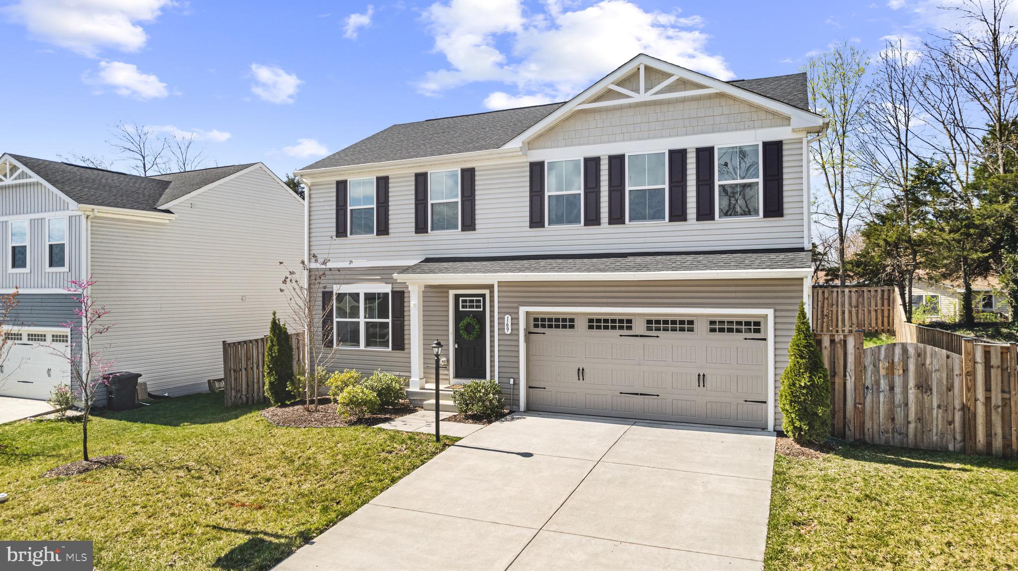 VILLAGES AT MIDDLETOWN - Residential