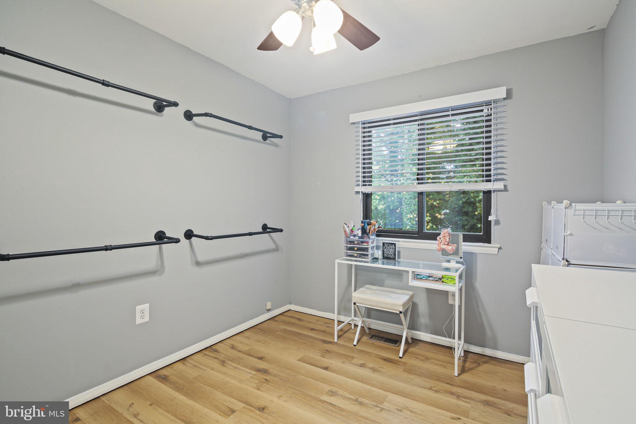 KIMBERLY WOODS VILLAGE - Residential