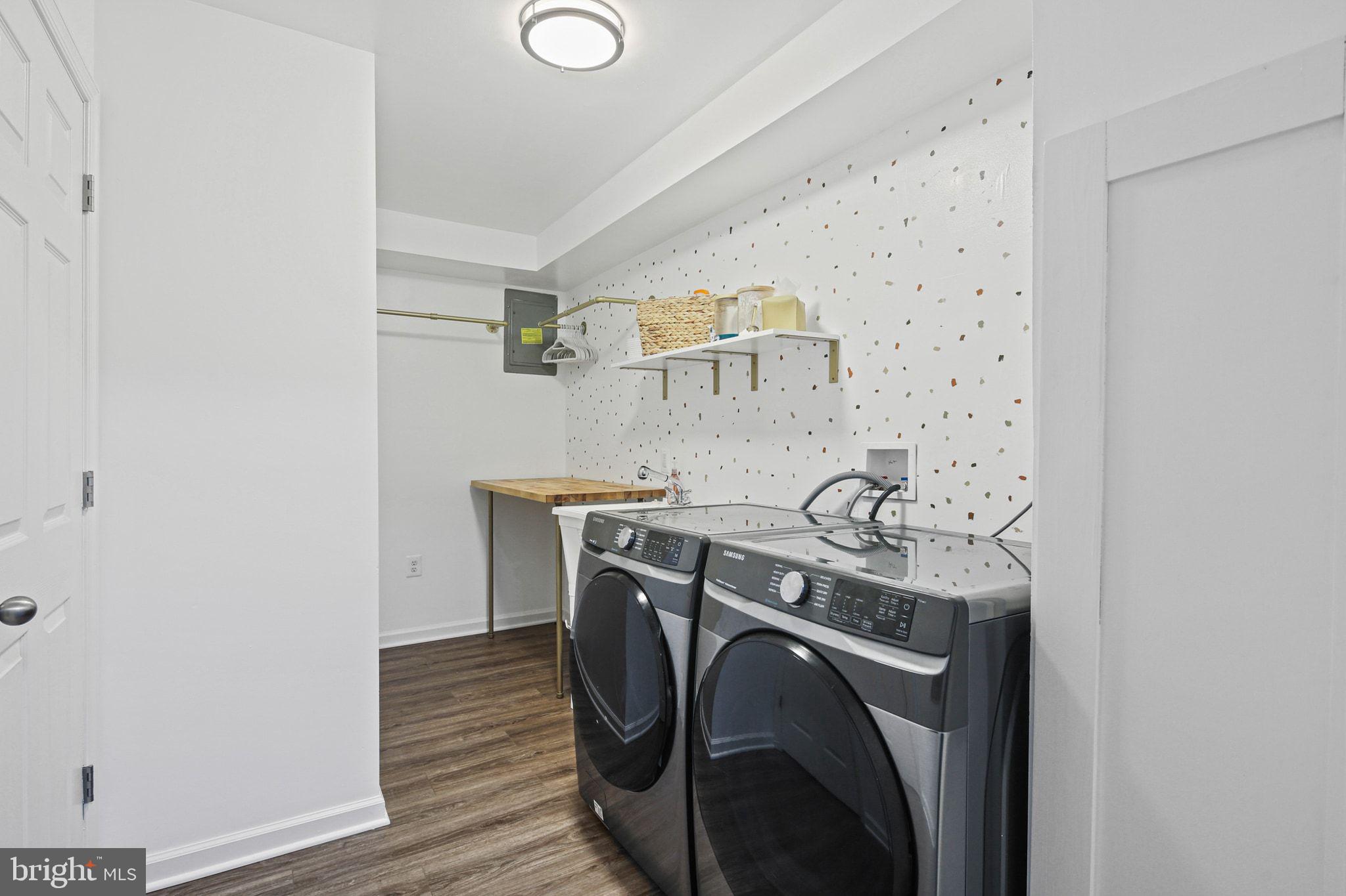 KIMBERLY WOODS VILLAGE - Residential