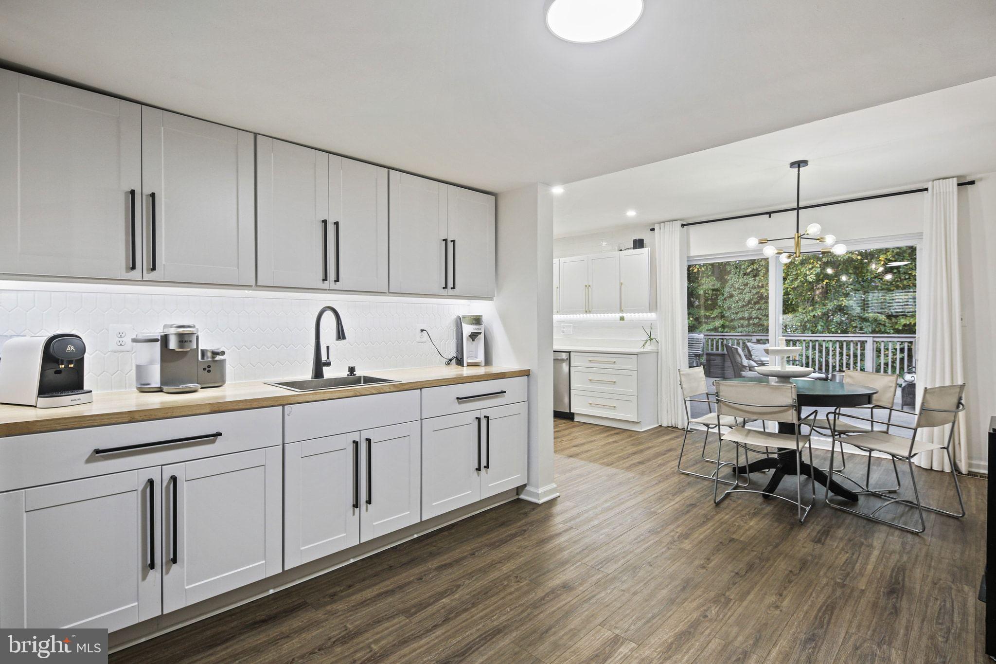 KIMBERLY WOODS VILLAGE - Residential