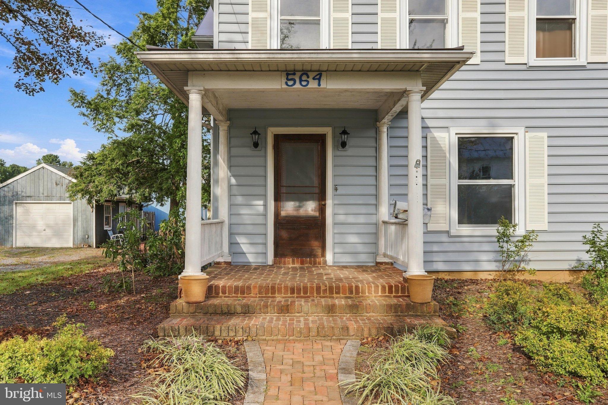 564 W SPRING STREET
