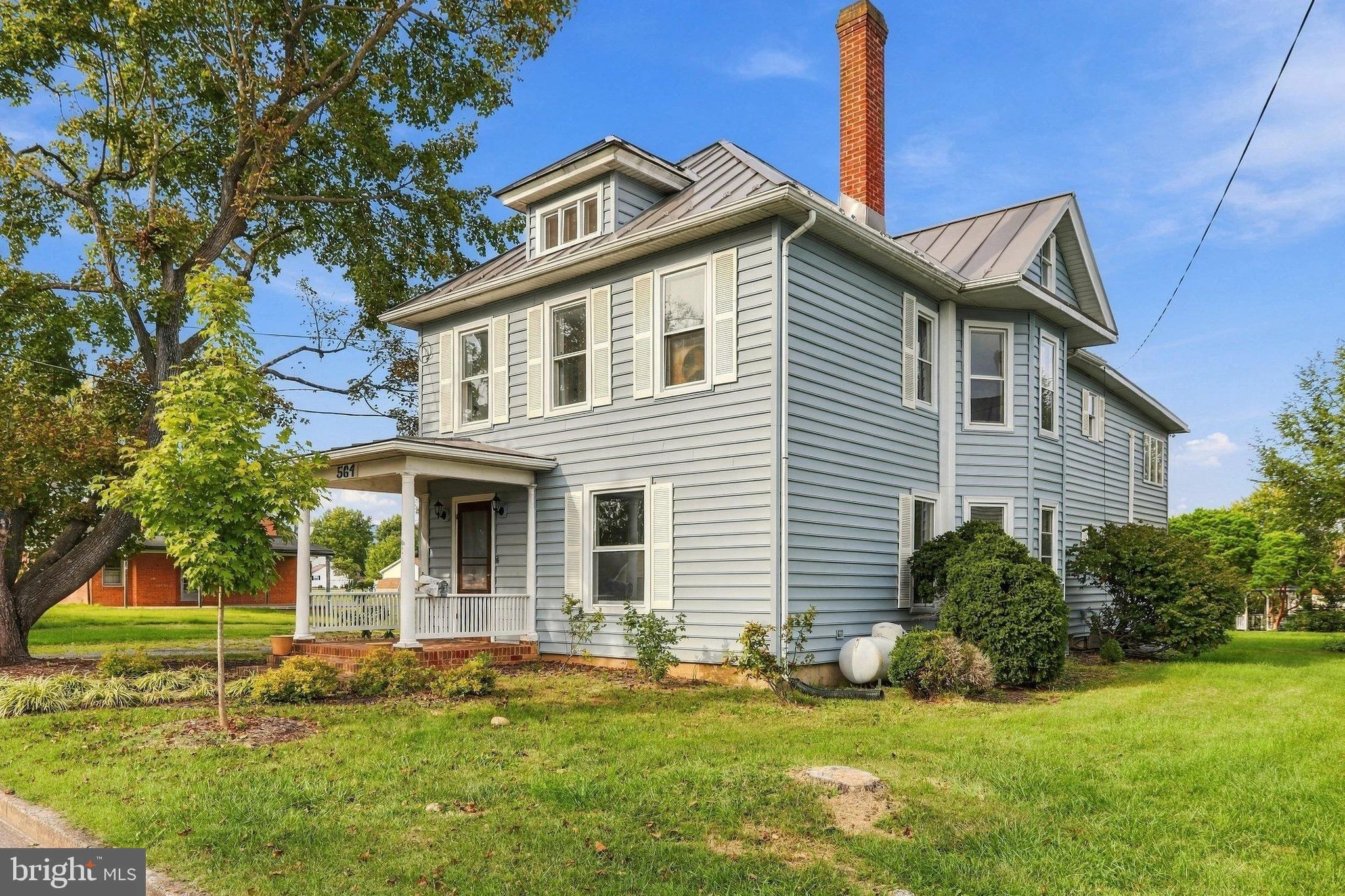 564 W Spring Street