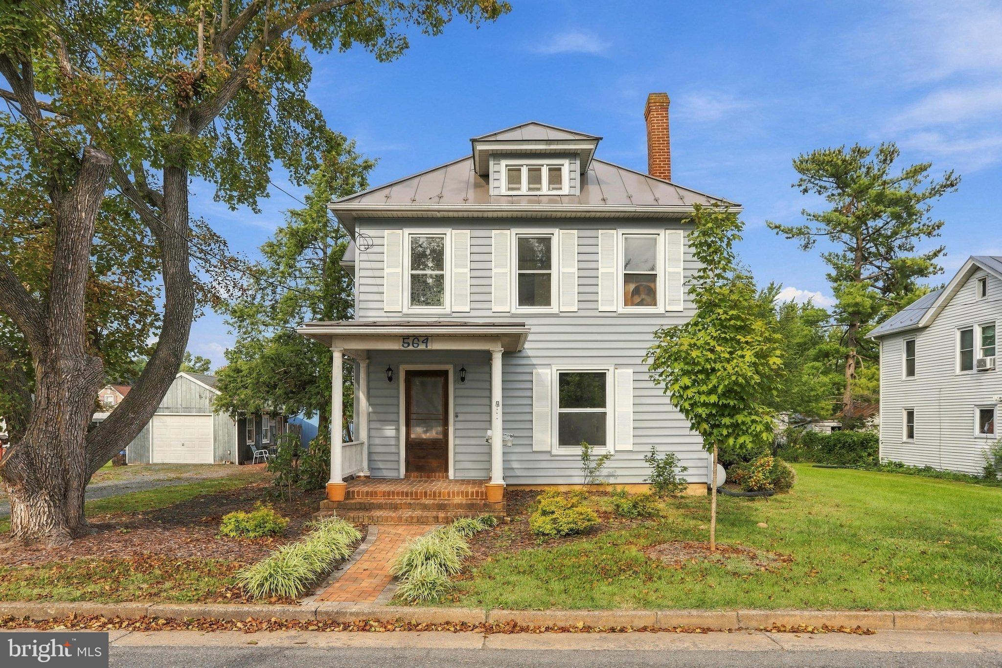 564 W SPRING STREET