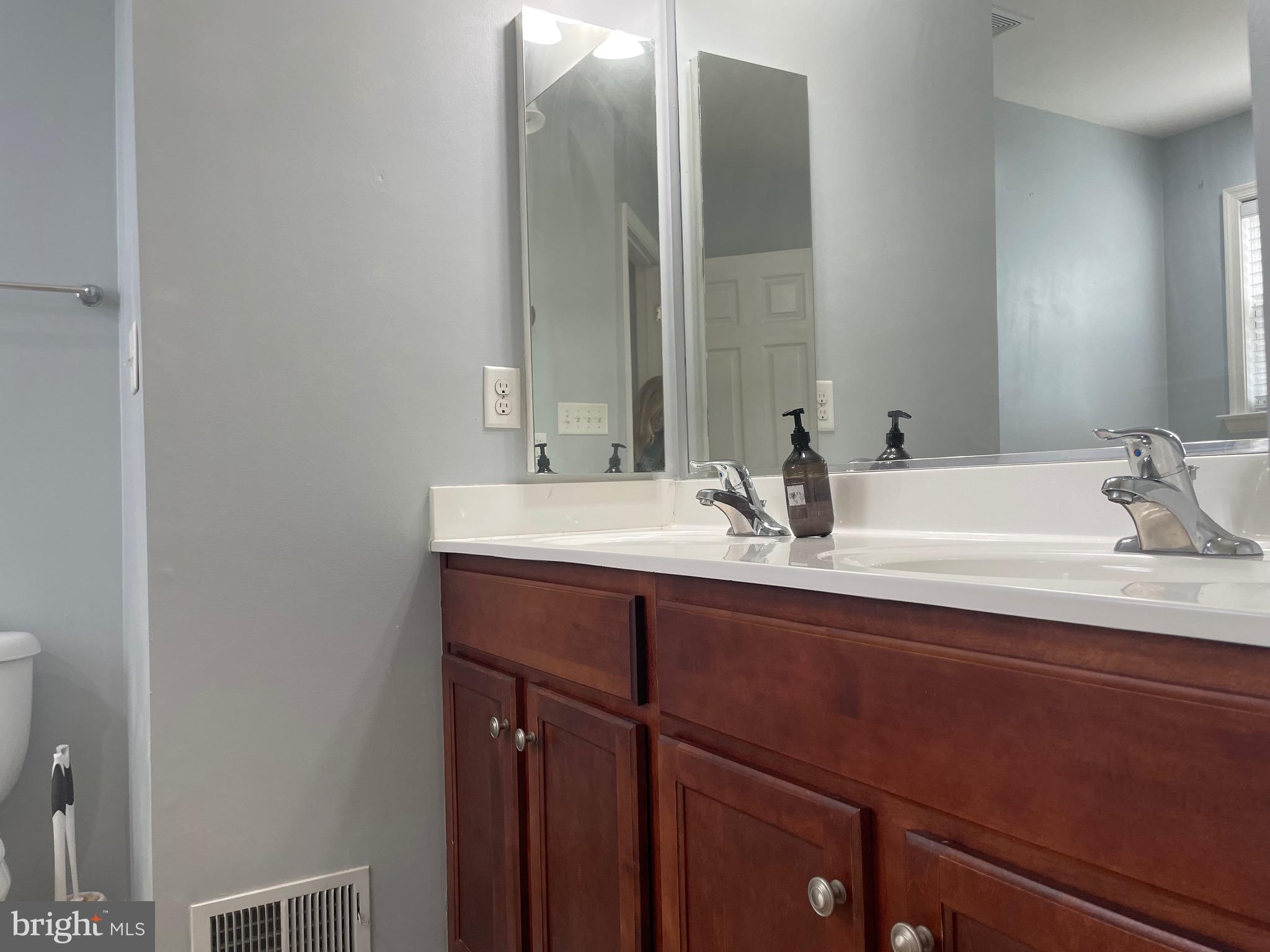 RIVERSIDE VILLAGES - Residential