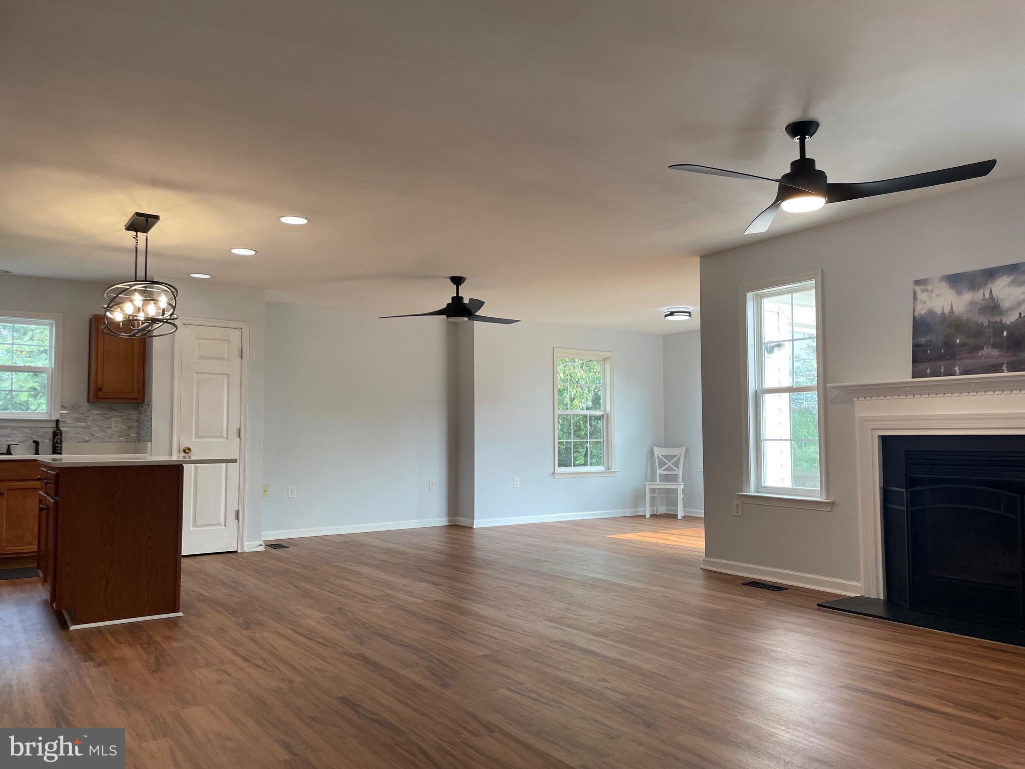 RIVERSIDE VILLAGES - Residential