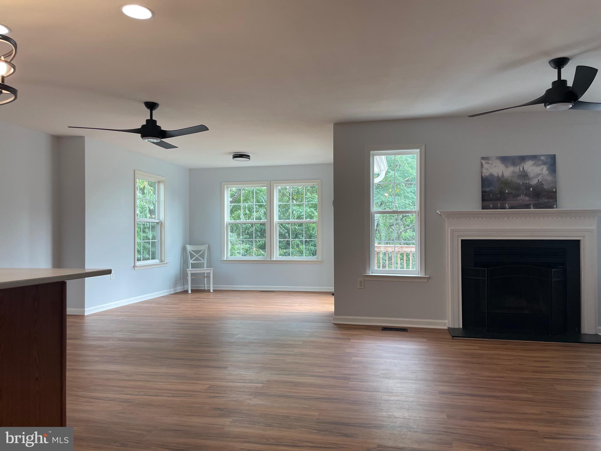 RIVERSIDE VILLAGES - Residential