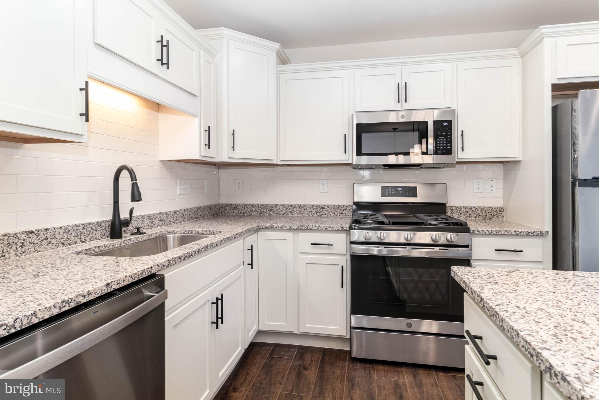 CREEKVALE - Residential Lease