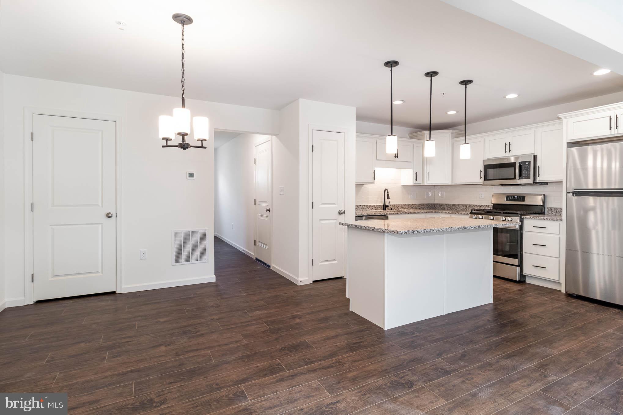 CREEKVALE - Residential Lease