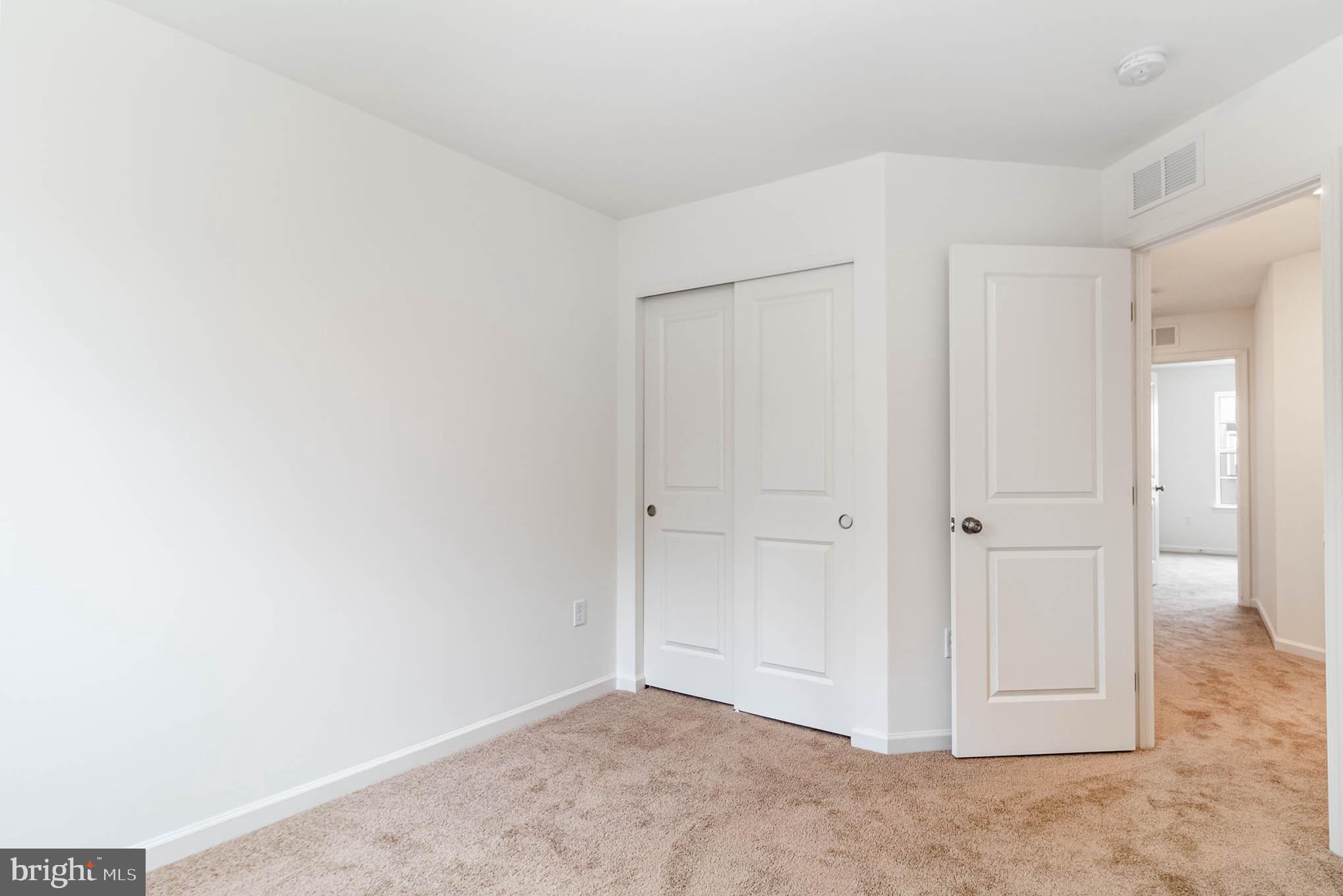 CREEKVALE - Residential Lease