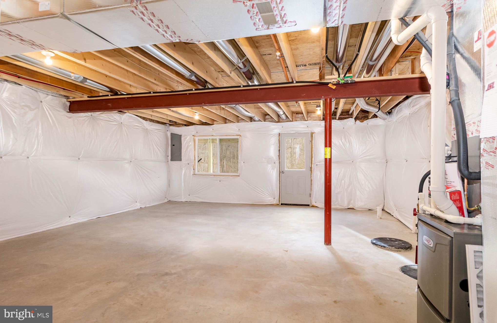 CREEKVALE - Residential Lease