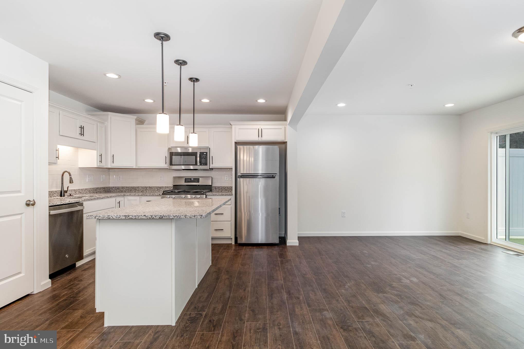 CREEKVALE - Residential Lease